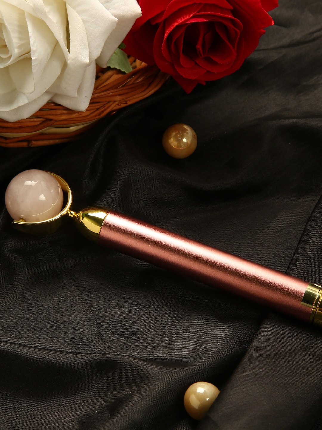 

SKINDUZED Rose Quarts Electronic Eye roller, Pink