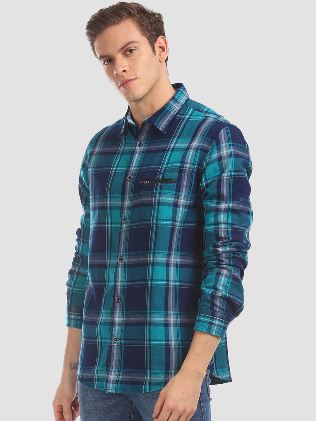 

Aeropostale Men Blue Regular Fit Checked Casual Shirt