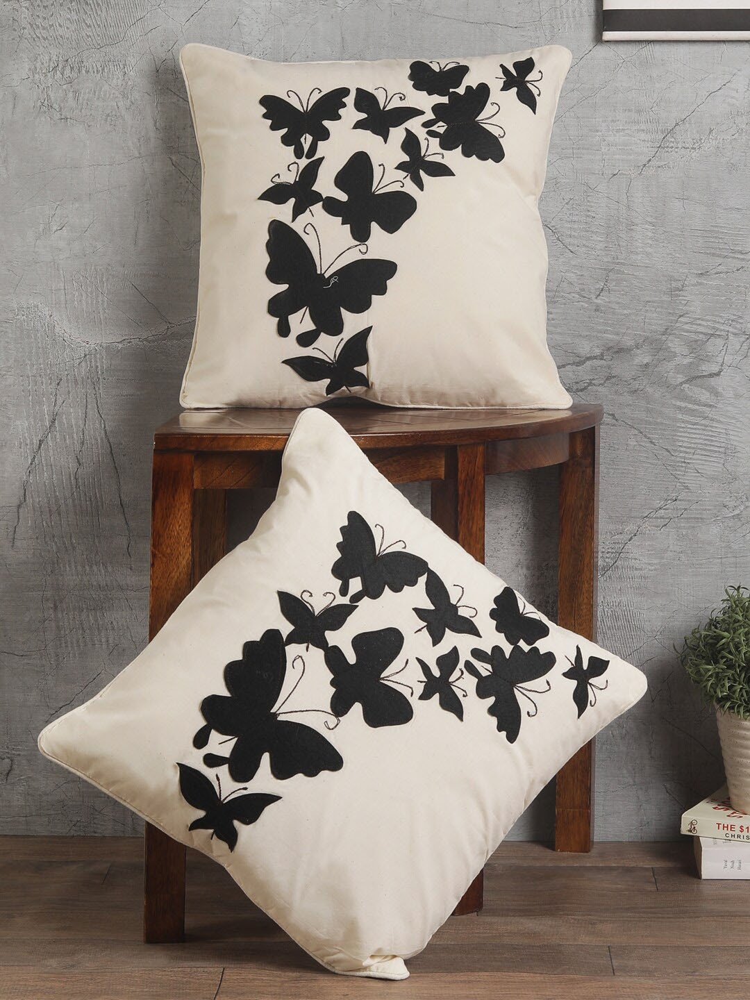 

VarEesha Black & White Set of 2 Quirky Square Cushion Covers