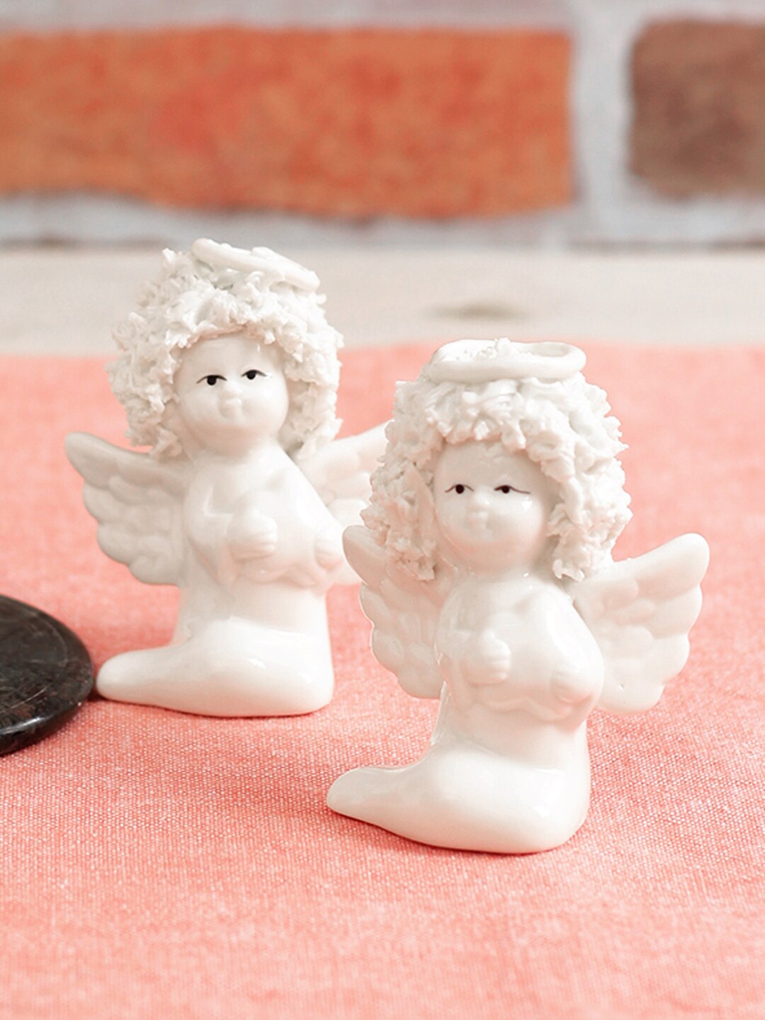 

TAYHAA Set Of 2 White Ceramic European Figurine Showpieces