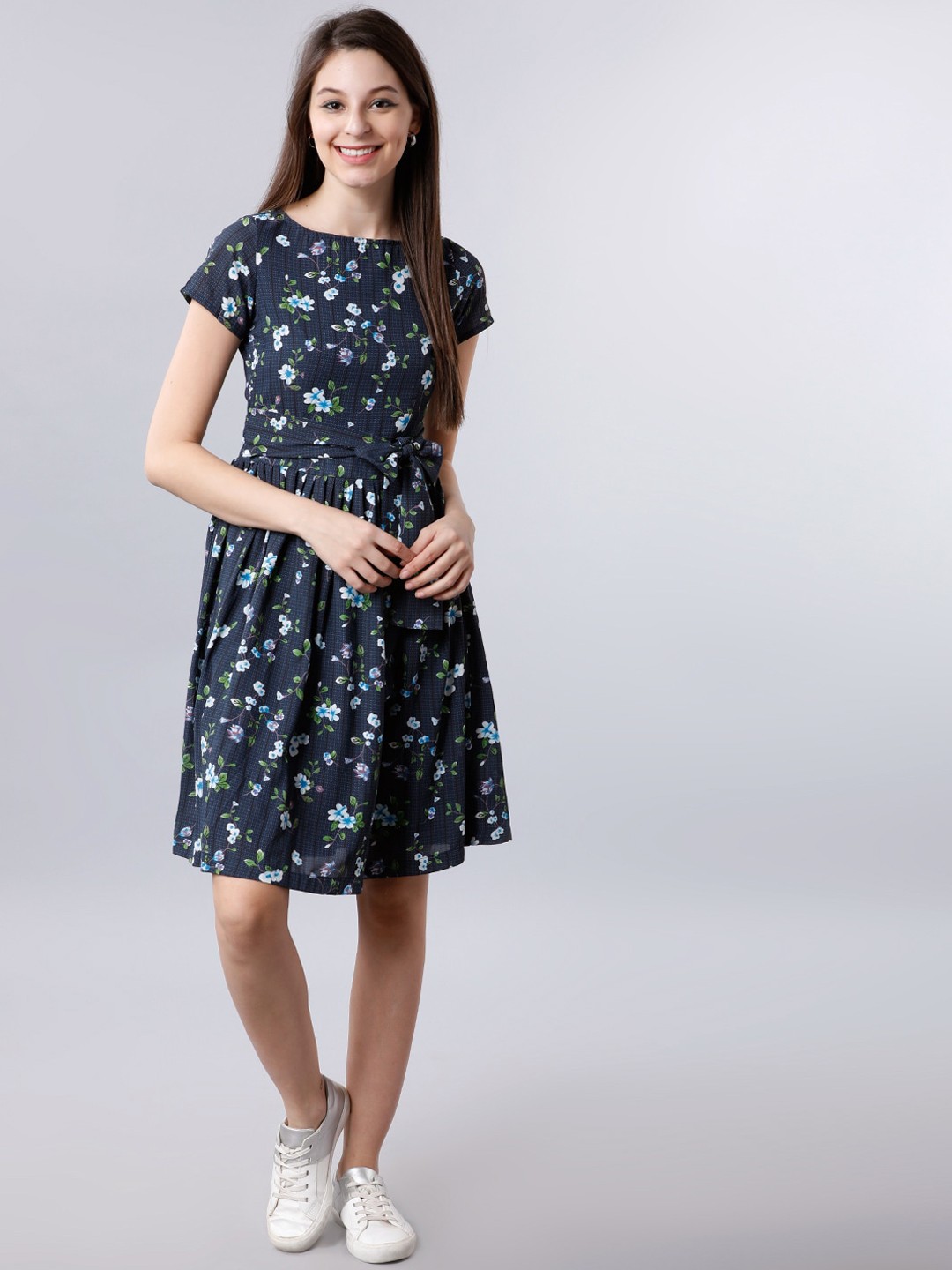 

Tokyo Talkies Women Navy Blue & White Floral Print Fit and Flare Dress