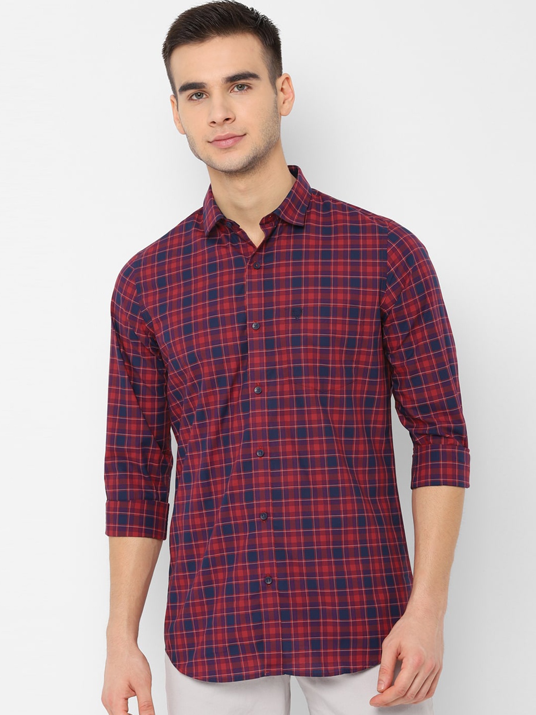 

Allen Solly Men Red & Navy Blue Slim Fit Checked Casual Shirt