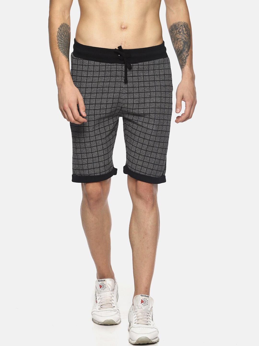 Masculino Latino Men Grey & Black Checked Slim Fit Regular Shorts