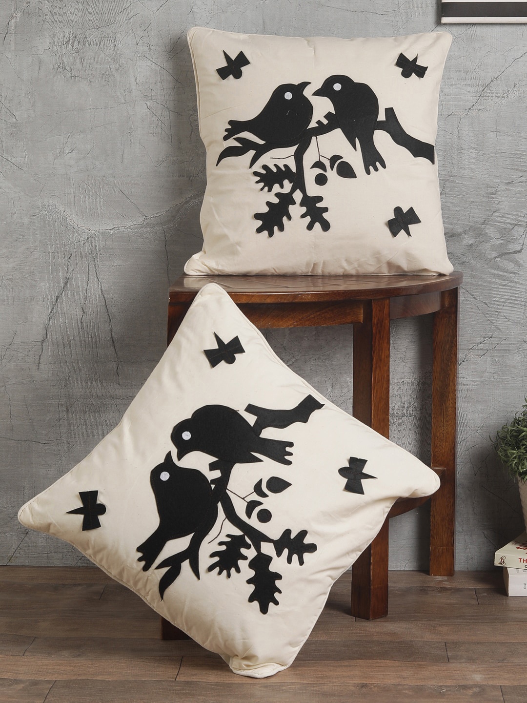 

VarEesha Off-White & Black Set of 2 Applique Square Cushion Covers
