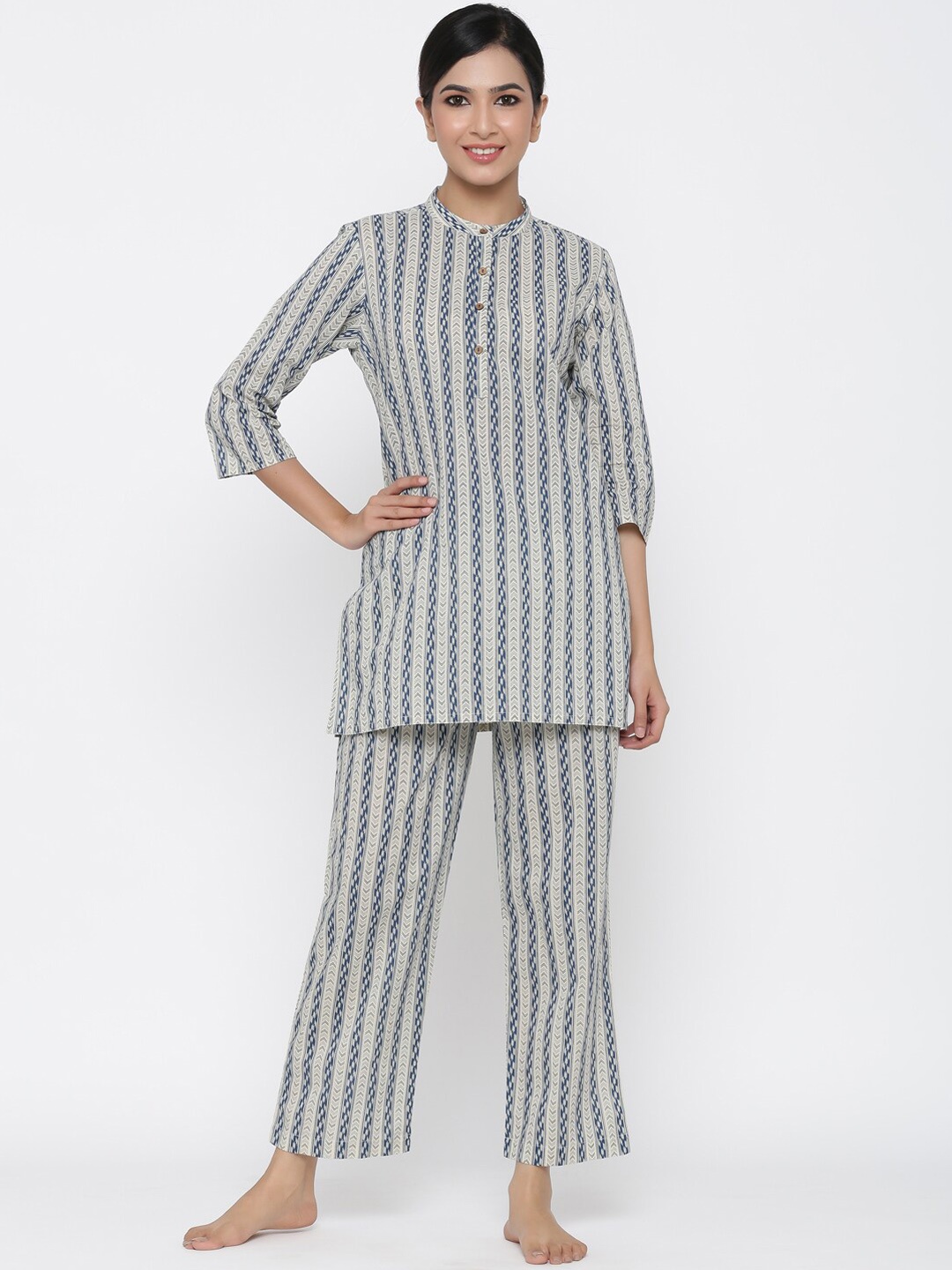 

Jaipur Kurti Women Blue & White Printed Night suit