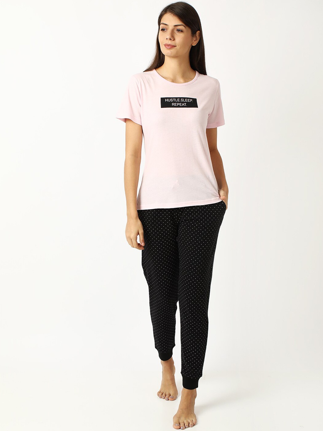 

mackly Women Black & Pink Printed Night suit