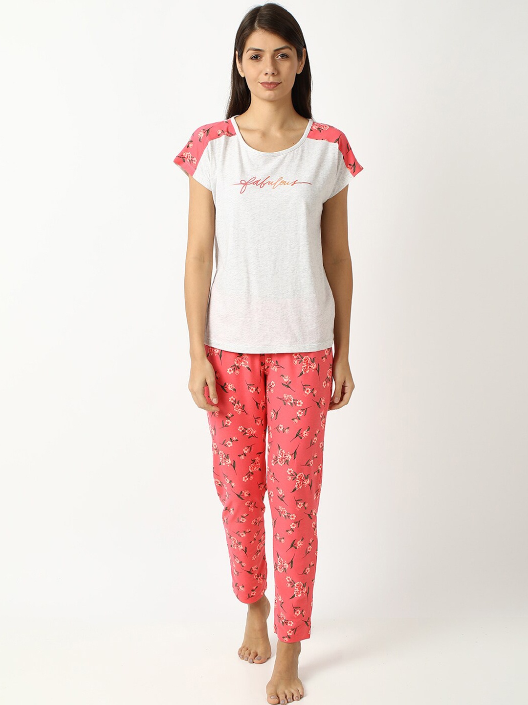 

mackly Women Grey & Red Floral Printed Night suit