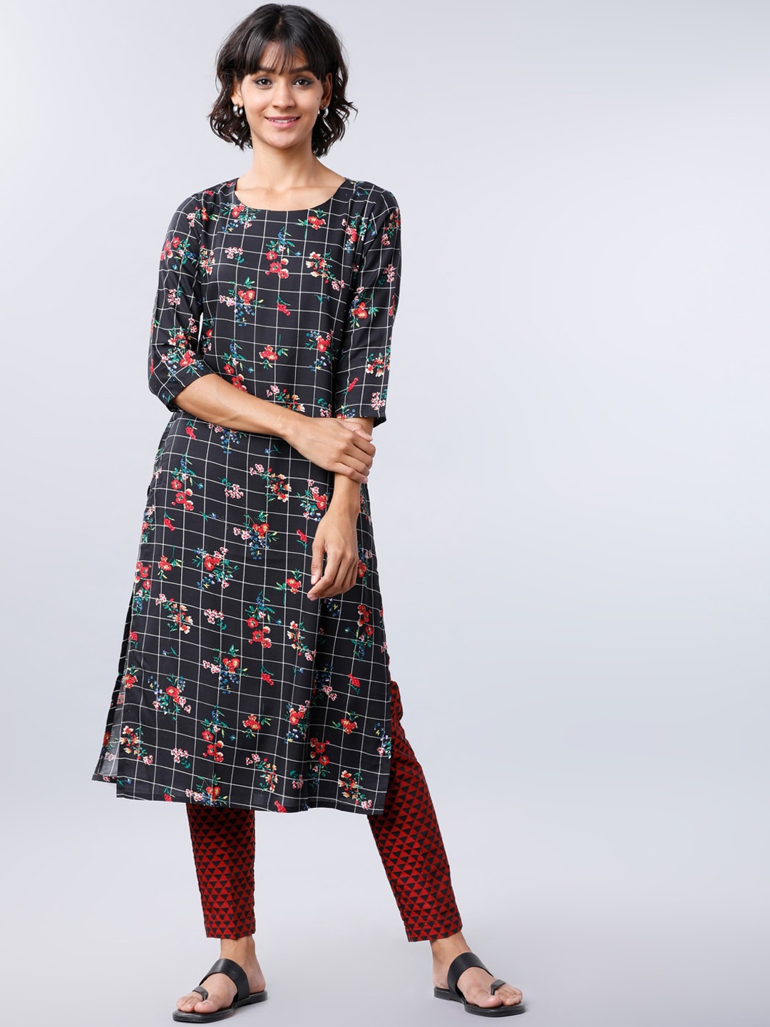 

Vishudh Women Black Checked A-Line Kurta