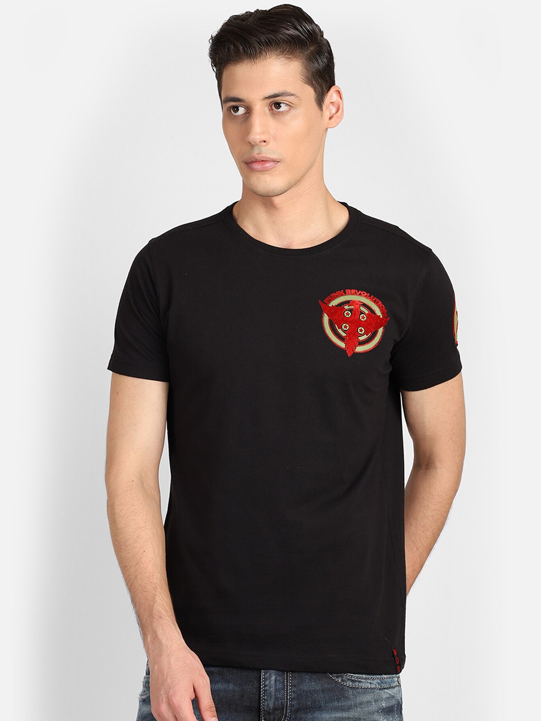 

PUNK Men Black Solid Round Neck T-shirt