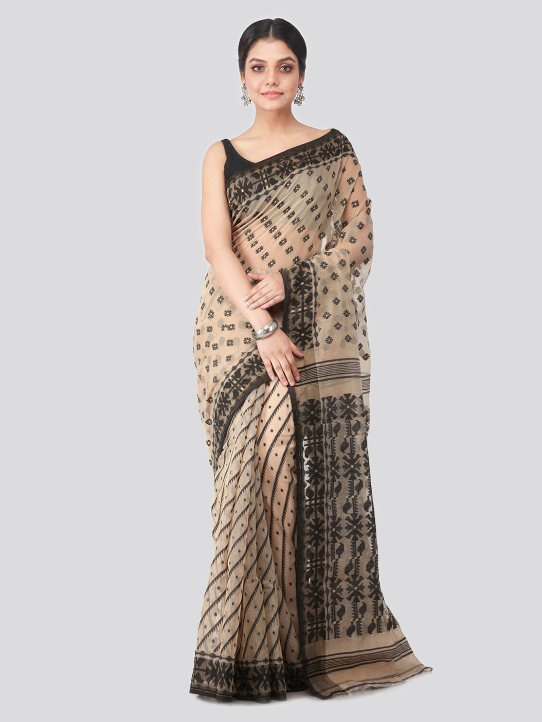 

PinkLoom Beige & Black Pure Cotton Woven Design Handloom Jamdani Sustainable Saree