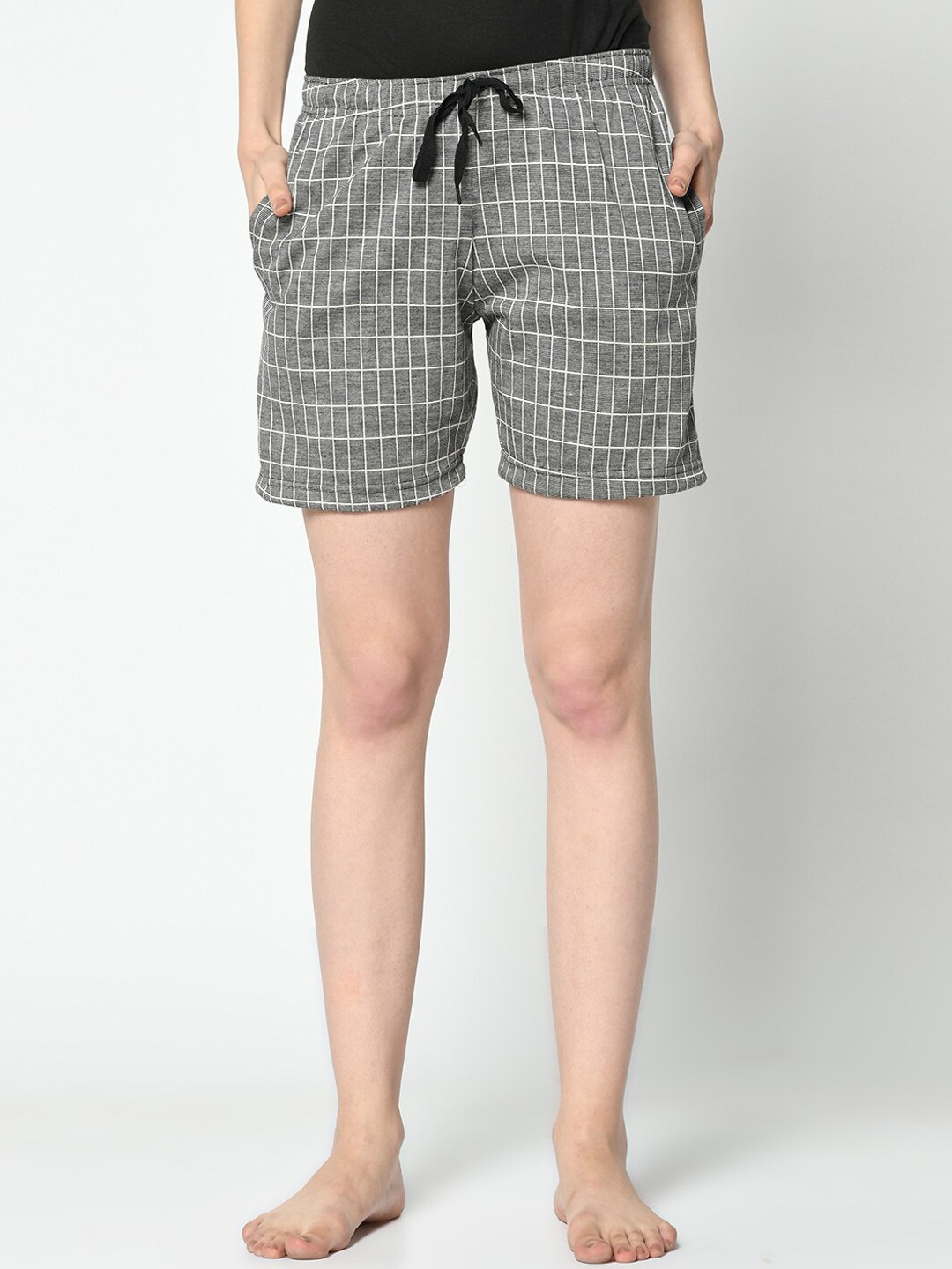 

VIMAL JONNEY Women Black & White Checked Lounge Shorts