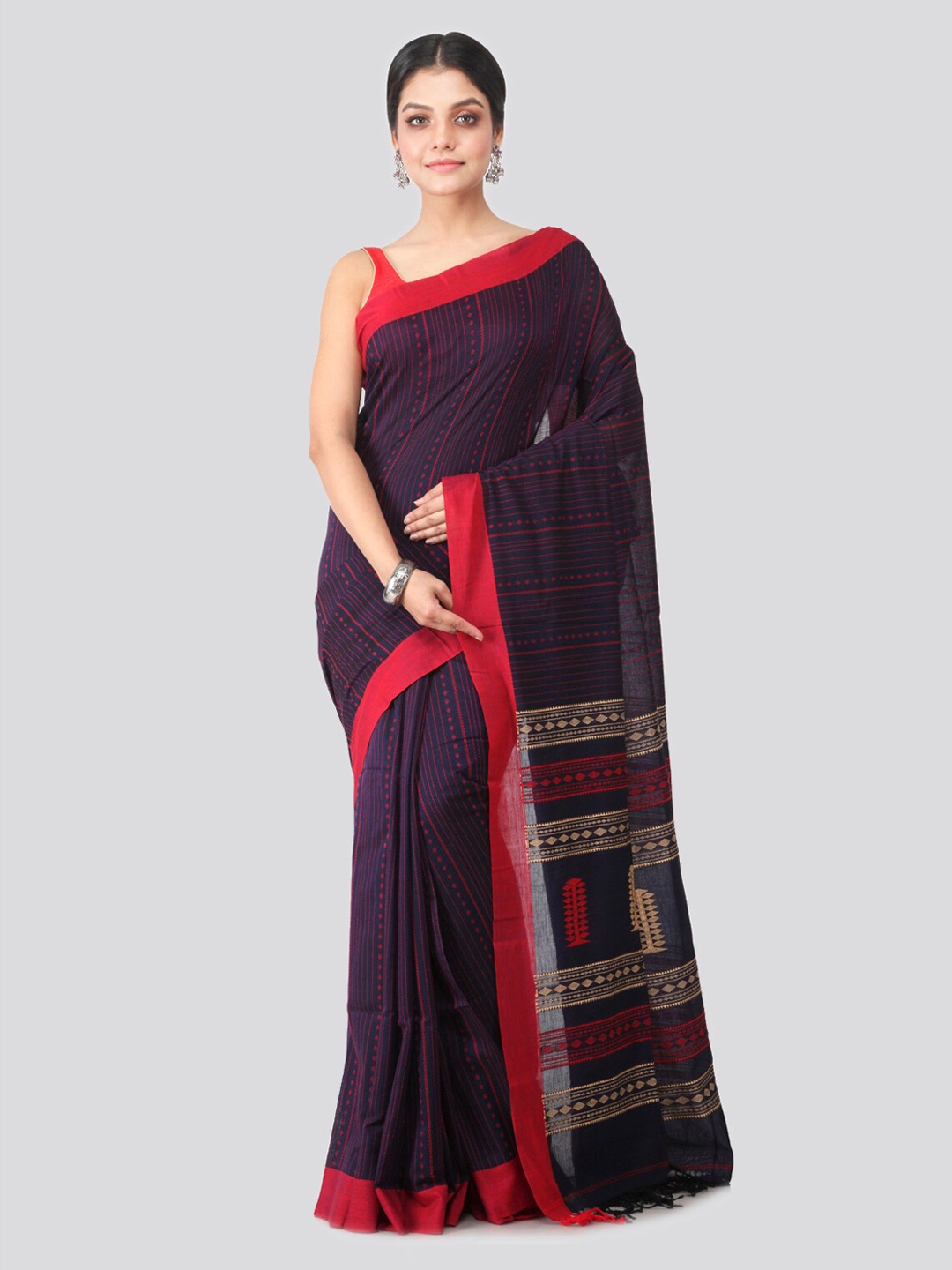 

PinkLoom Navy Blue & Red Pure Cotton Woven Design Handloom Saree