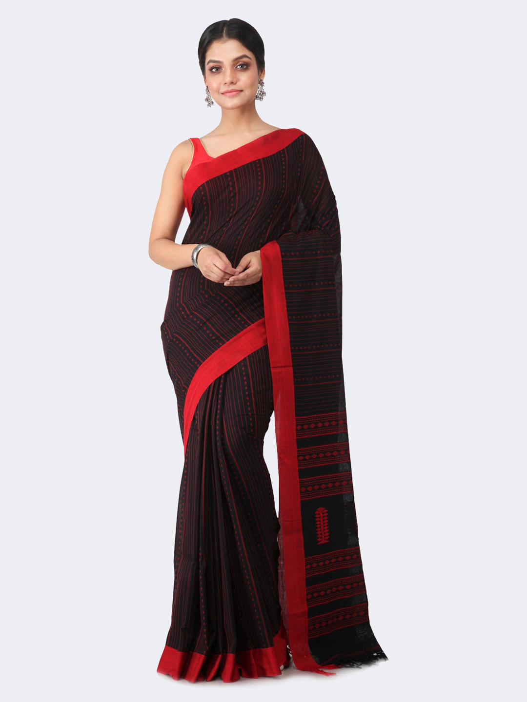 

PinkLoom Black & Red Pure Cotton Woven Design Handloom Sustainable Saree