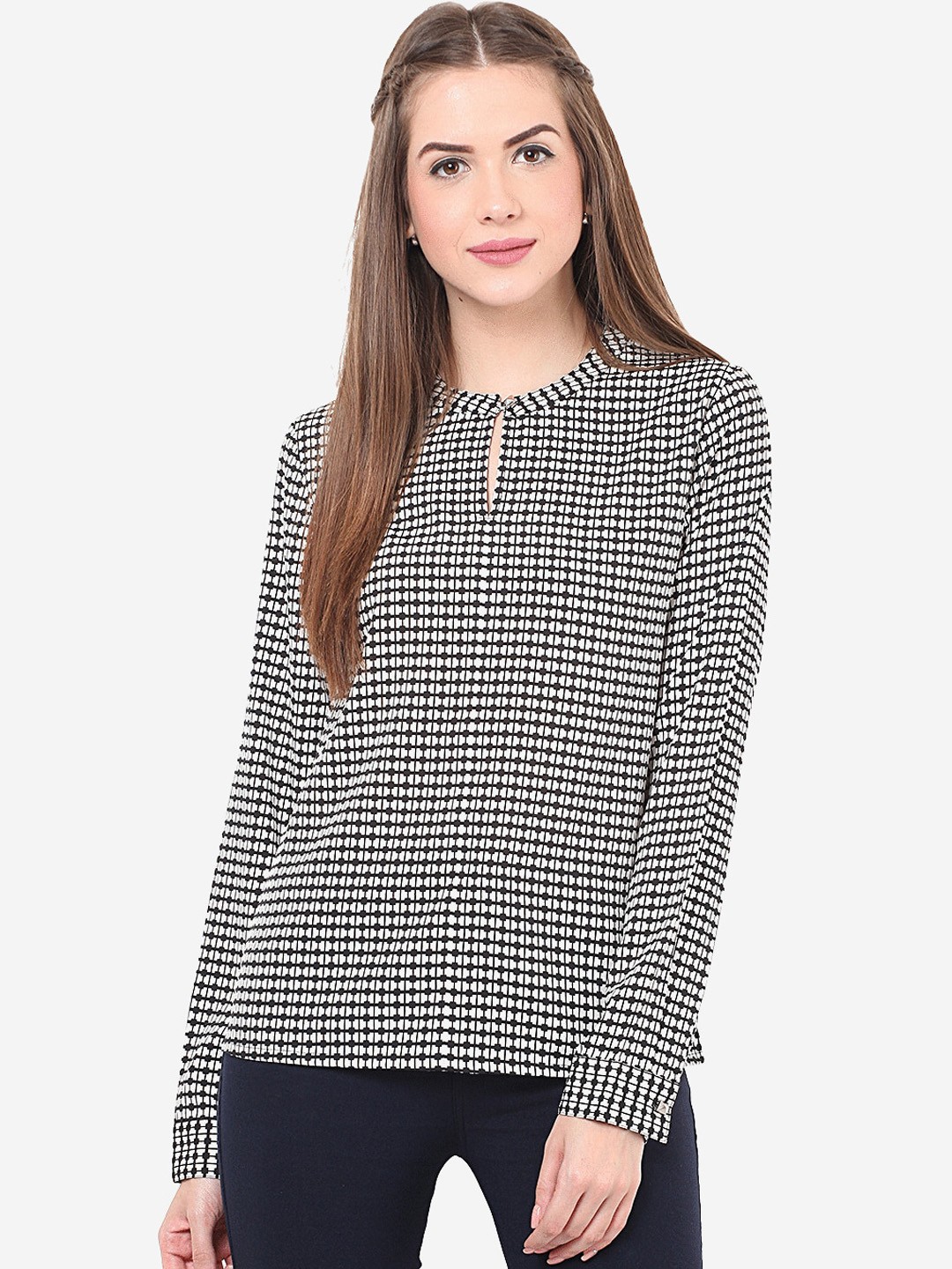 

Porsorte Women Black & White Printed Top