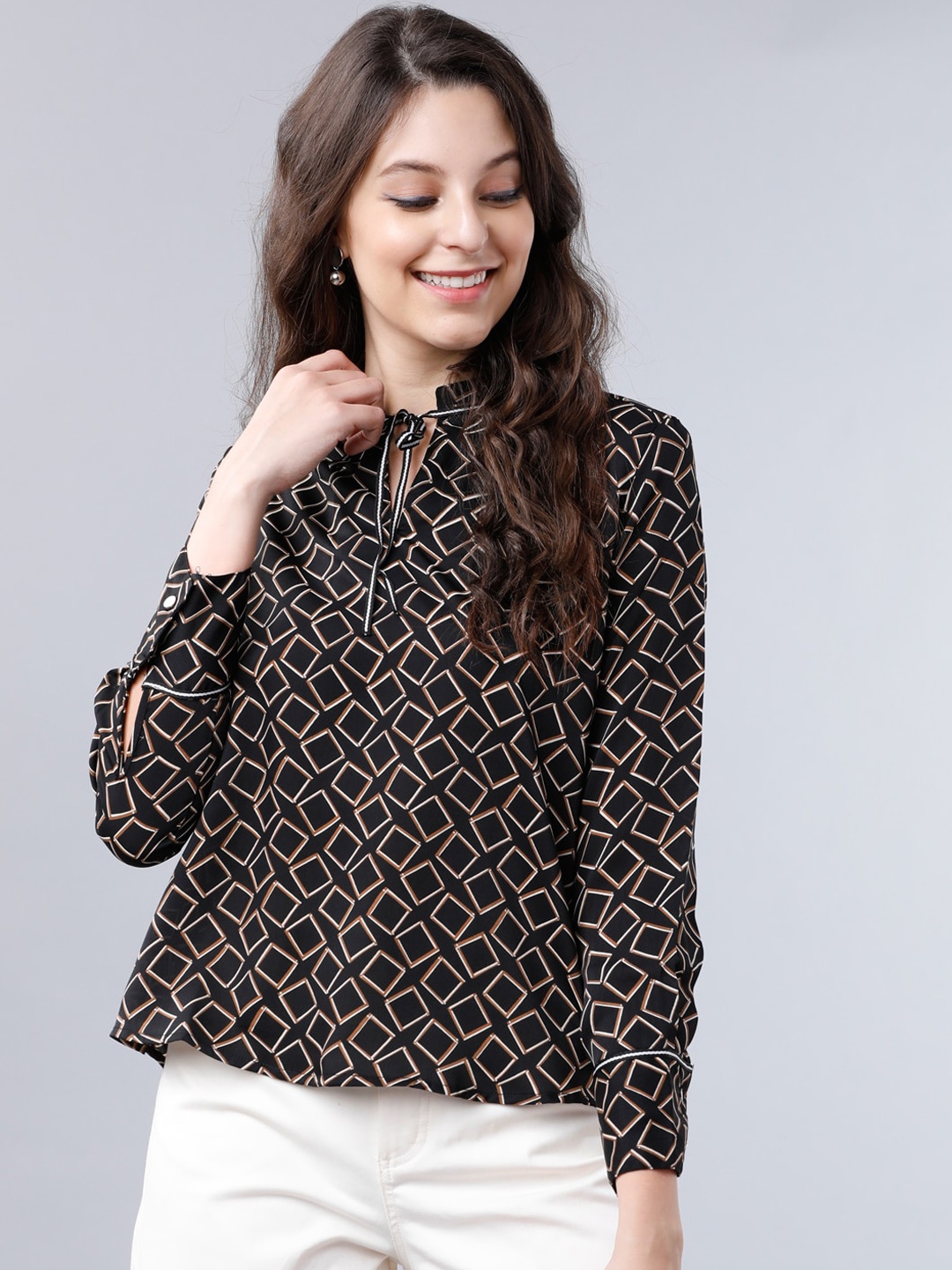 

Tokyo Talkies Women Black Printed Top