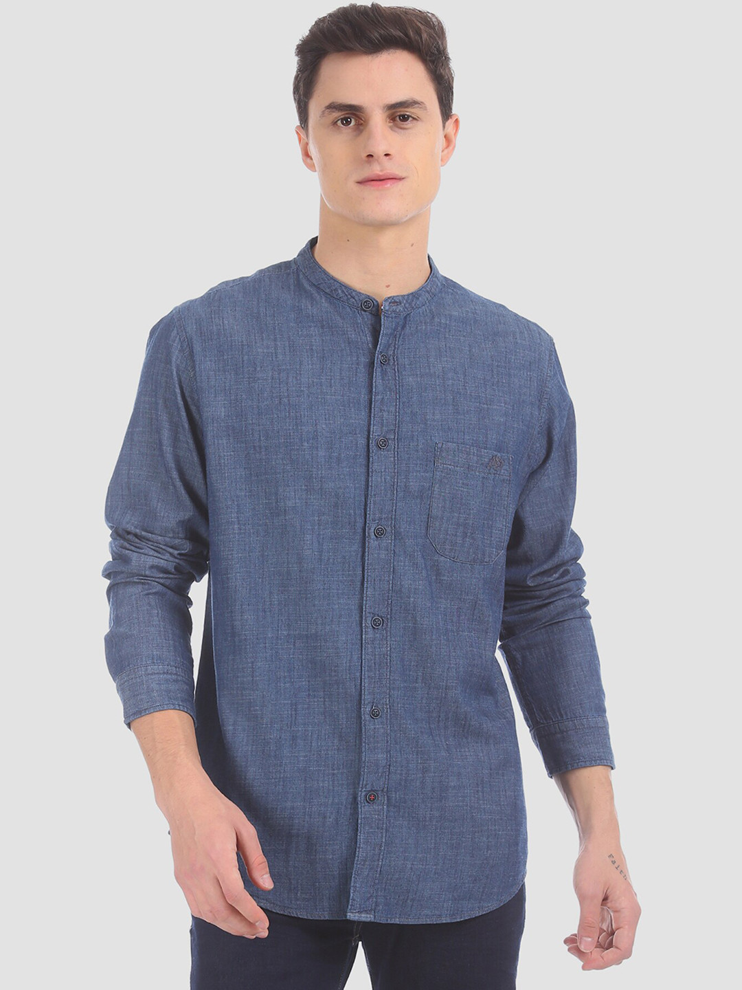 

Aeropostale Men Blue Regular Fit Solid Casual Shirt