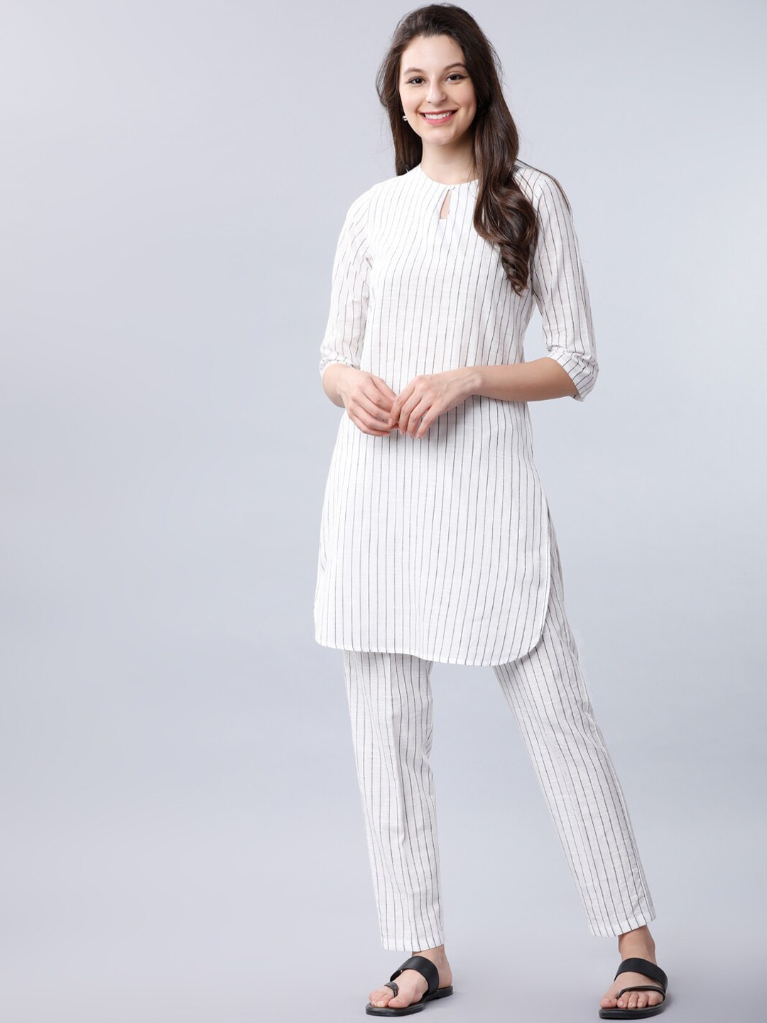Vishudh Women Off-White & Black Striped Straight Kurta