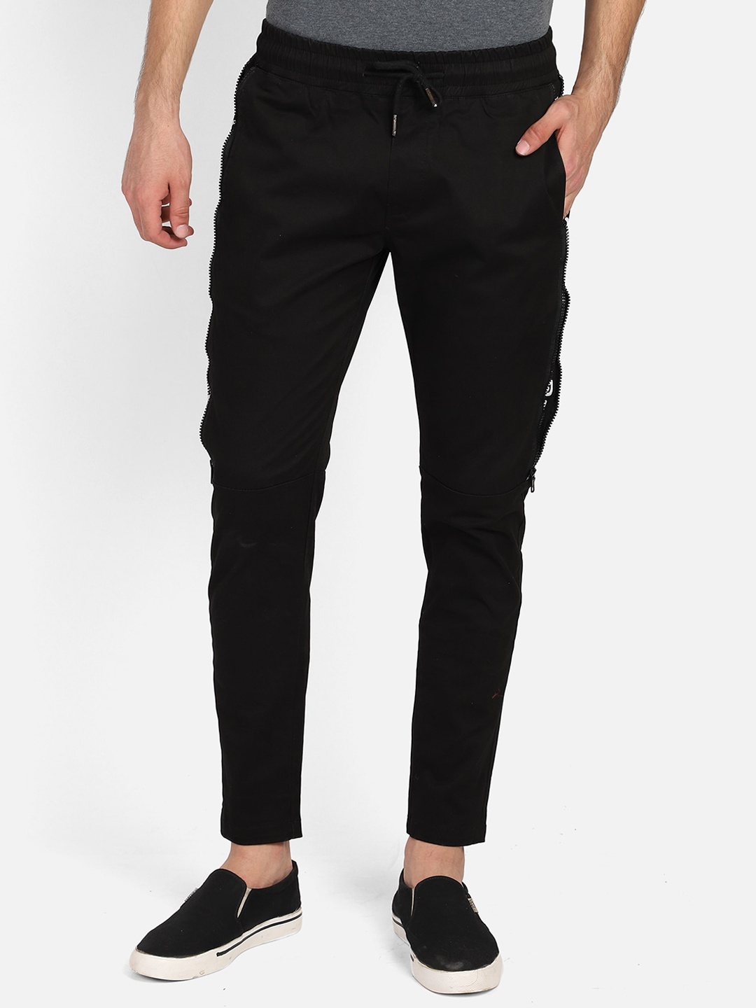 

PUNK Men Black Regular Fit Solid Regular Trousers