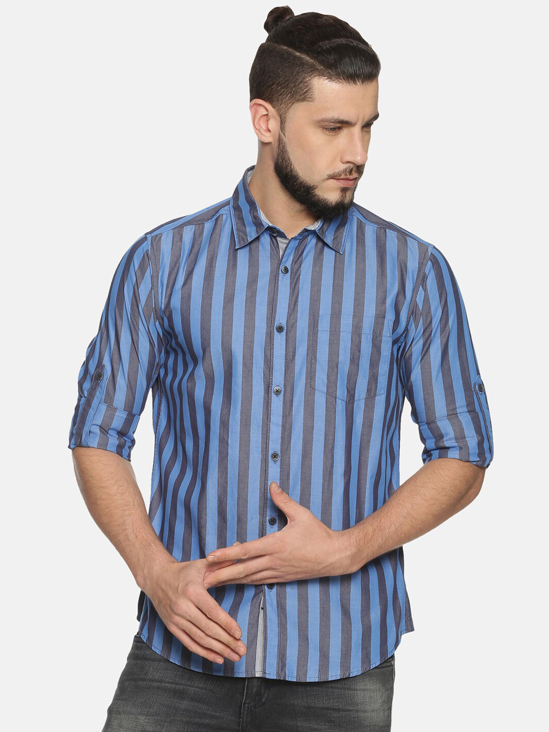

IVOC Men Blue & Grey Slim Fit Striped Casual Shirt