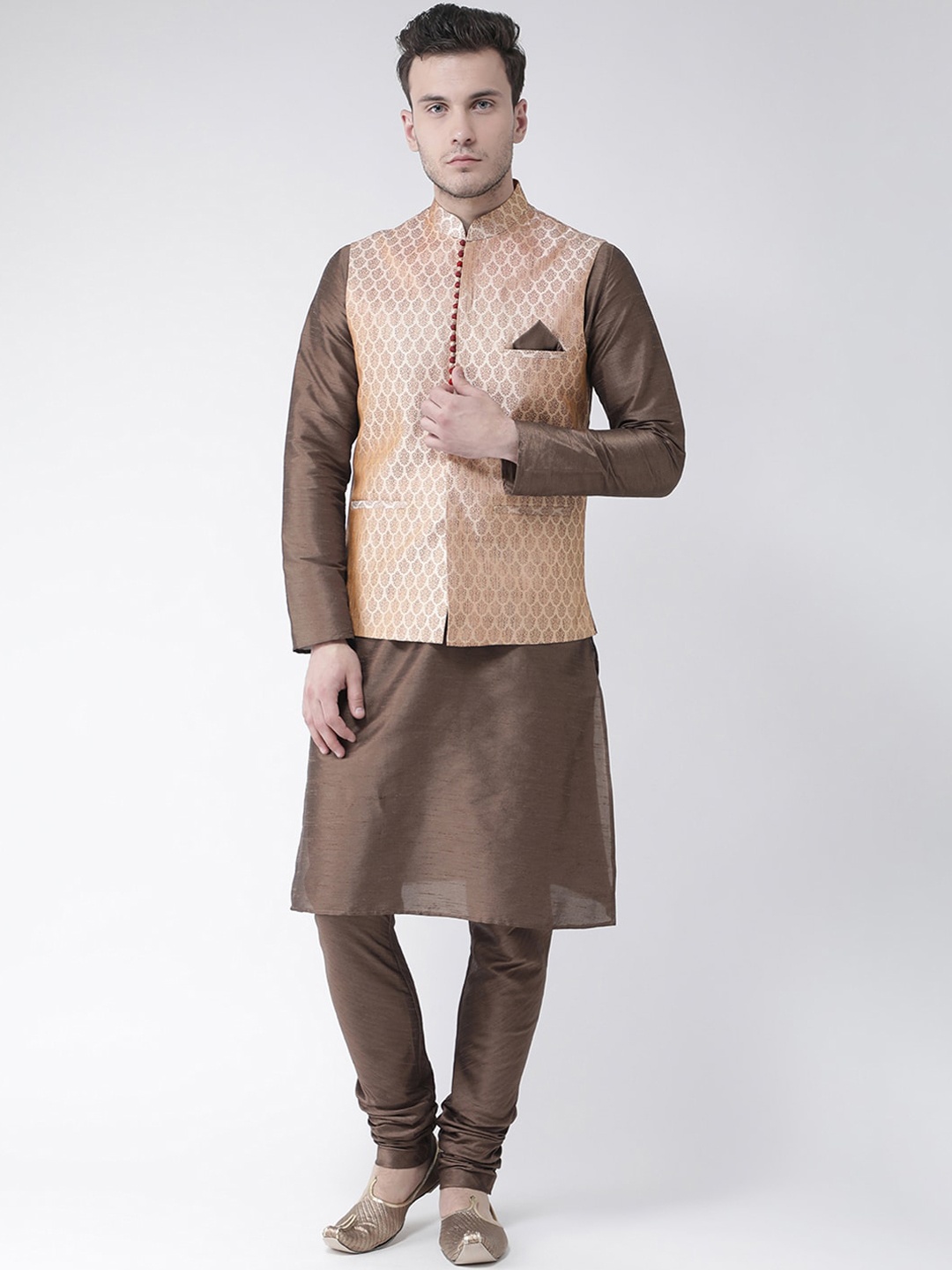 LAMAAYA Men Cream-Coloured Kurta with Churidar & Nehru Jacket