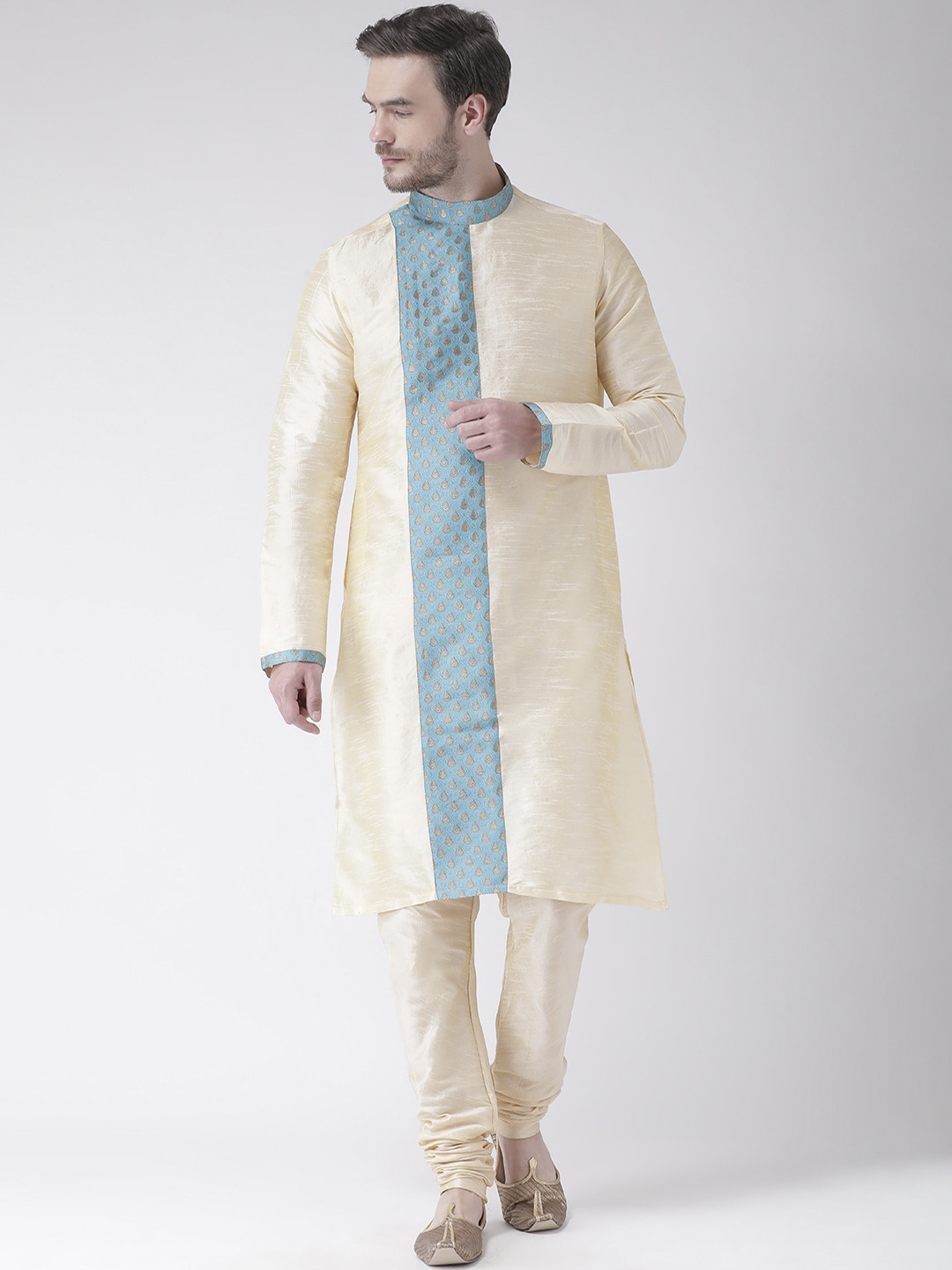 

LAMAAYA Men Kurta with Churidar Set, Cream