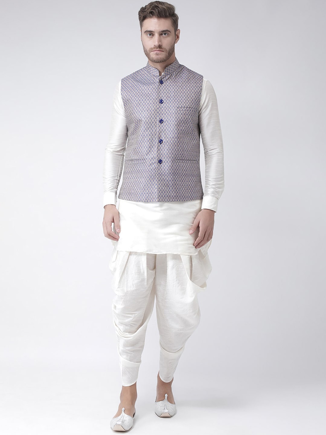 

LAMAAYA Men White & Navy Blue Solid Kurta Set