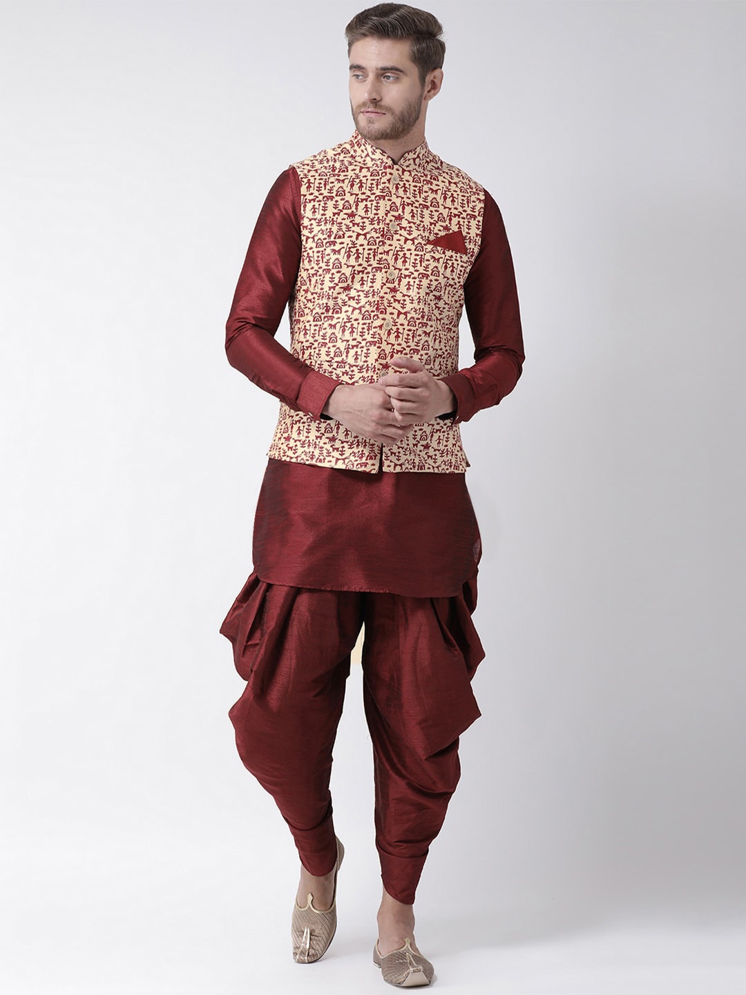 

LAMAAYA Men Cream-Coloured & Maroon Solid Kurta with Patiala