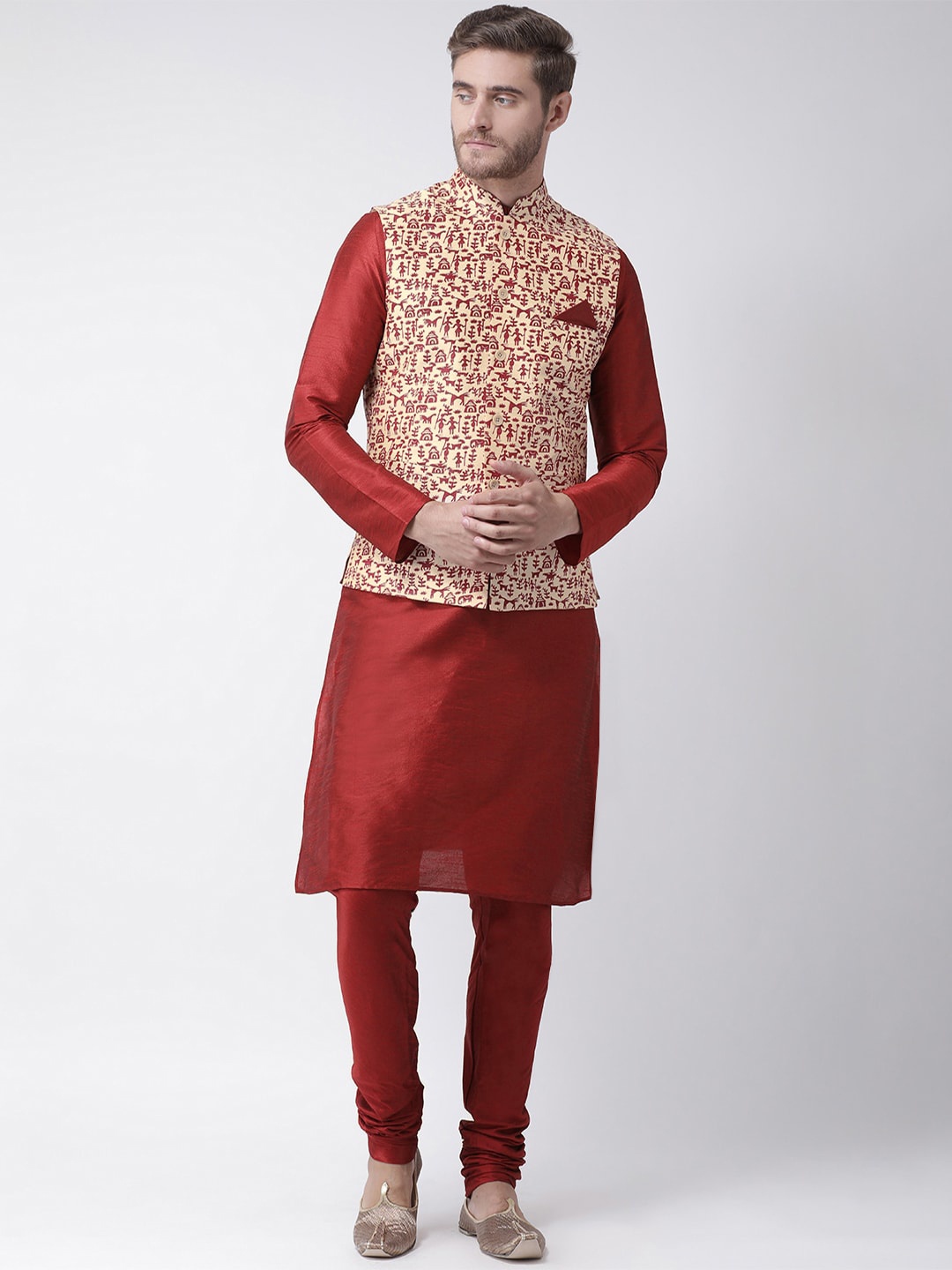 

LAMAAYA Men Cream-Coloured & Maroon Solid Kurta with Churidar