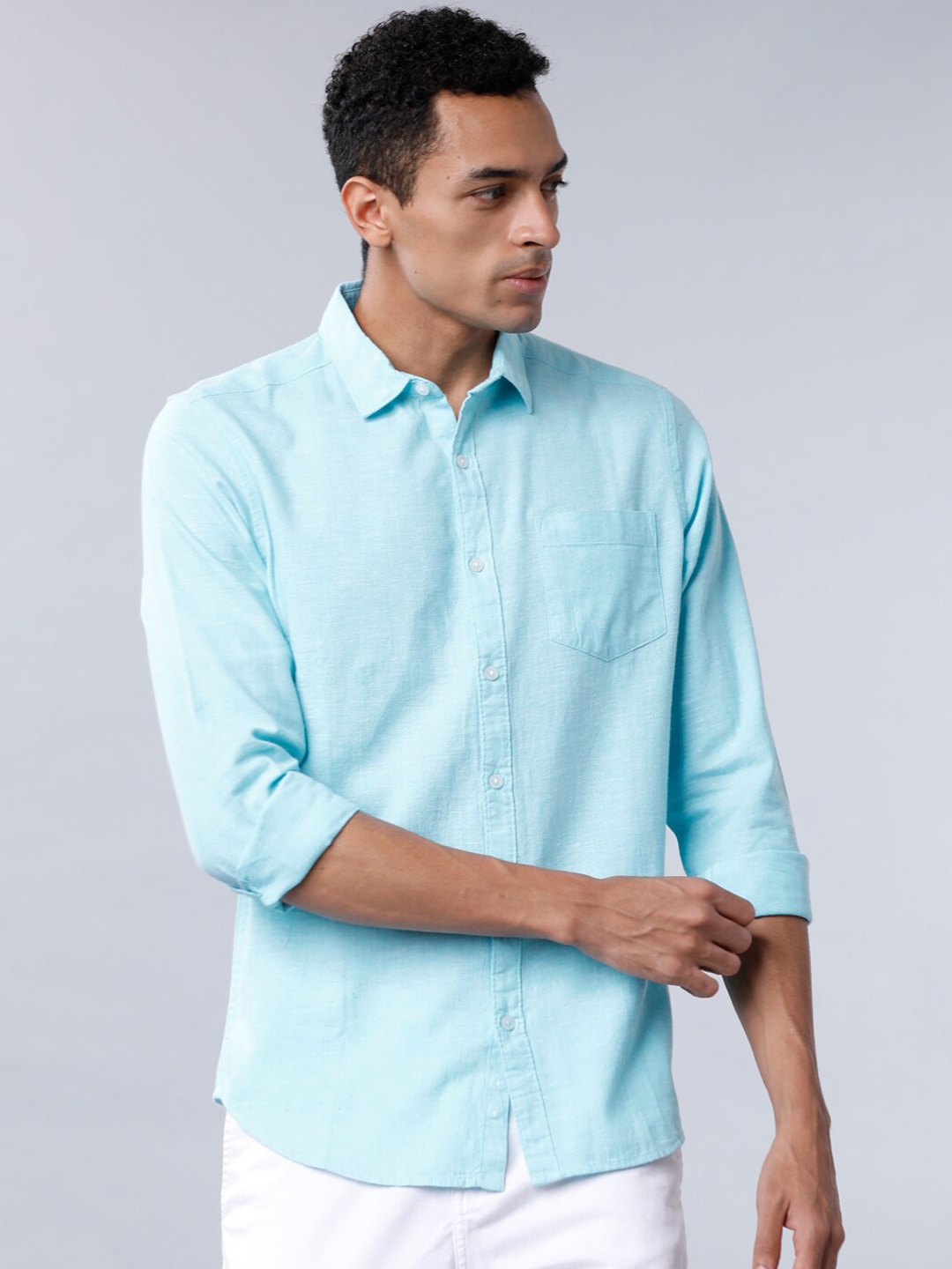 HIGHLANDER Men Blue Slim Fit Solid Casual Shirt