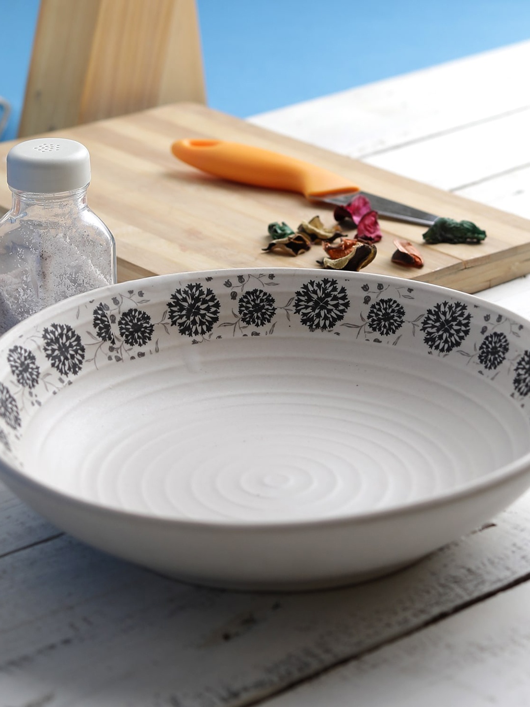 

MIAH Decor Handcrafted Ceramic Serveware, White