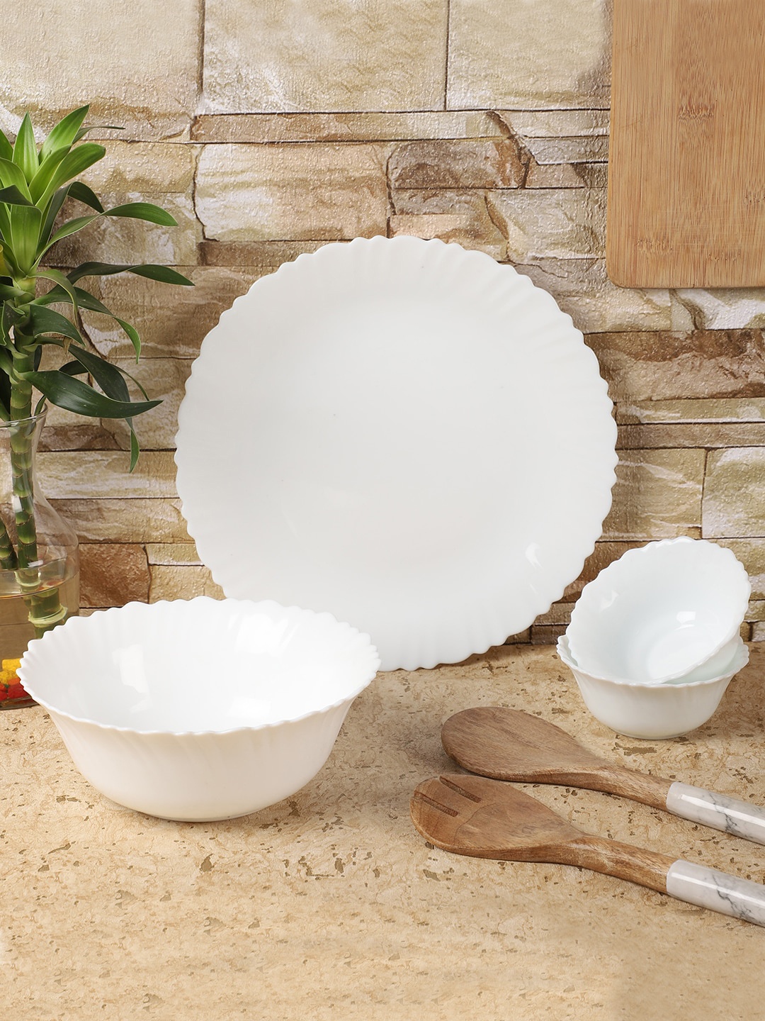 

CDI 14 Piece White Opalware Dinner Set