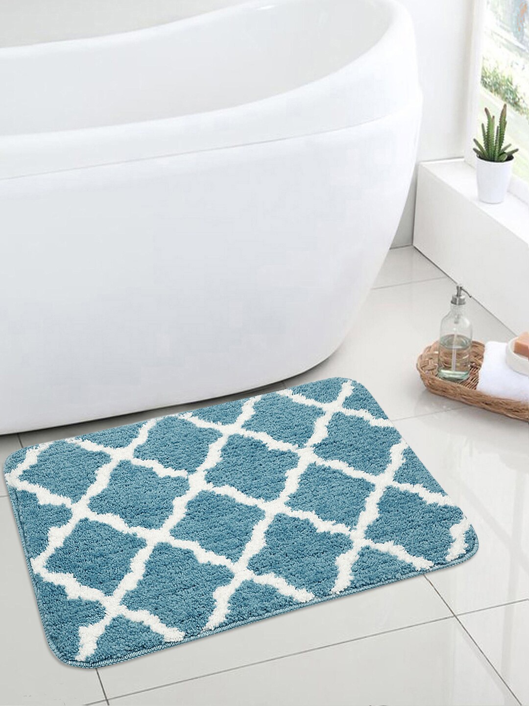 

Saral Home Turquoise Blue & White Ogee Design Anti-Skid Bath Rug