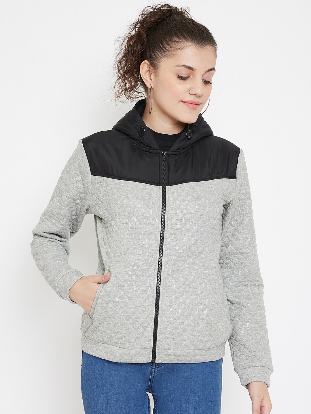 

PERFKT-U Women Grey & Black Colourblocked Lightweight Quilted Jacket