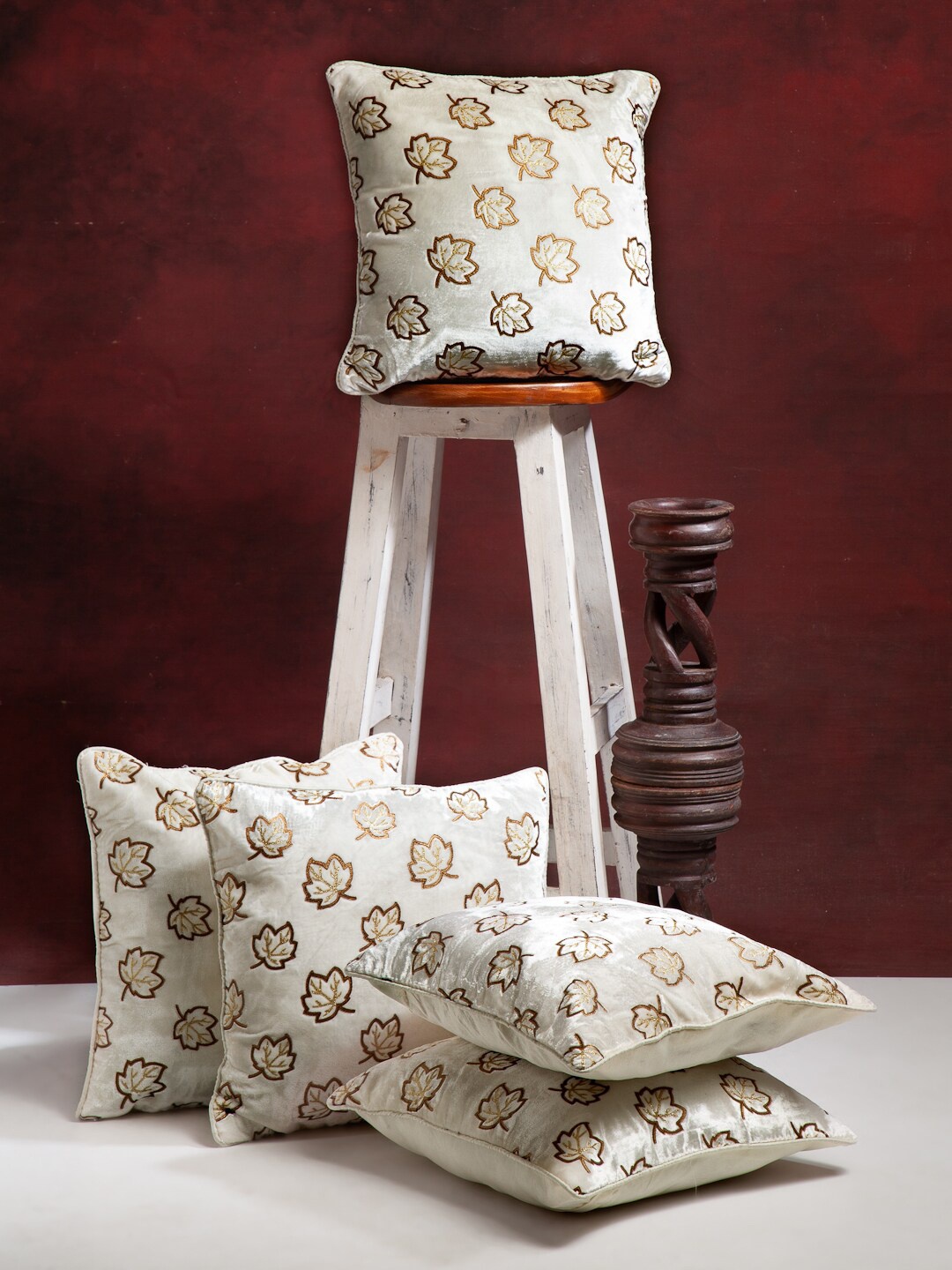 

Alina decor Cream-Coloured & Beige Set of 5 Embroidered Square Cushion Covers