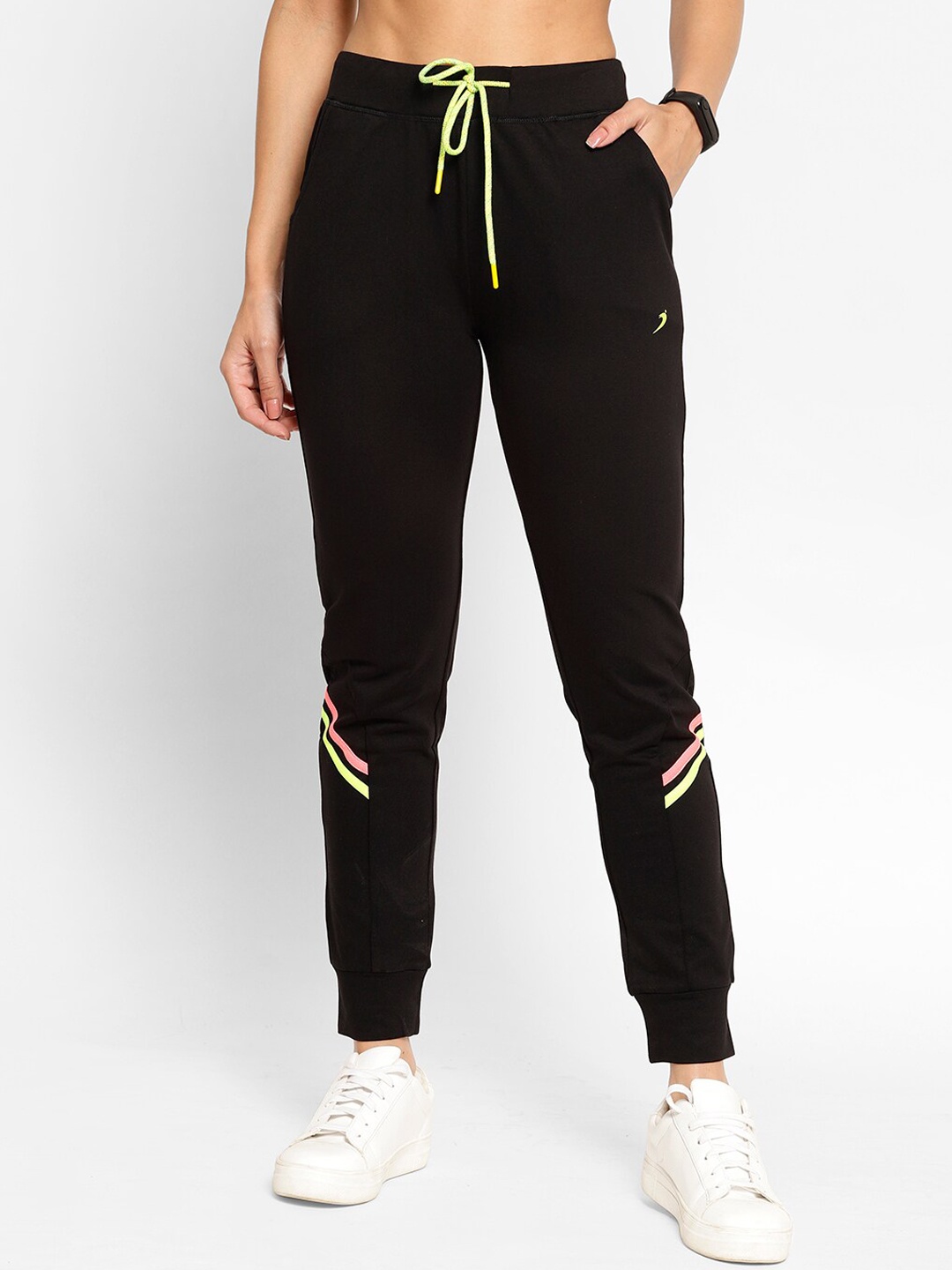 

SAPPER Women Brown Solid Slim-Fit Joggers, Coffee brown