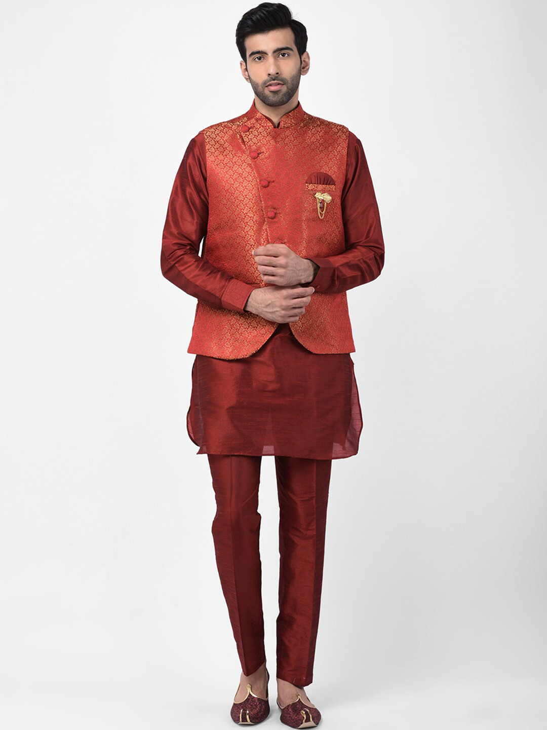 

SG LEMAN Men Red Solid Kurta with Pyjamas & Nehru Jacket