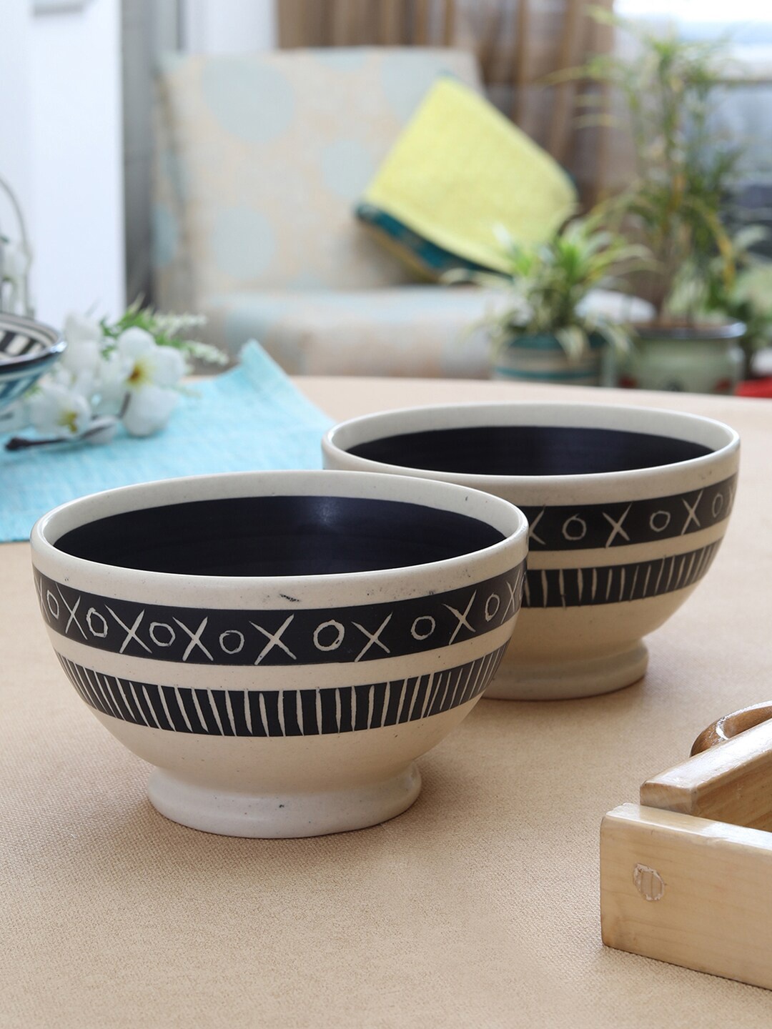 

MIAH Decor Set of 2 Nut Serving Bowls, Off white