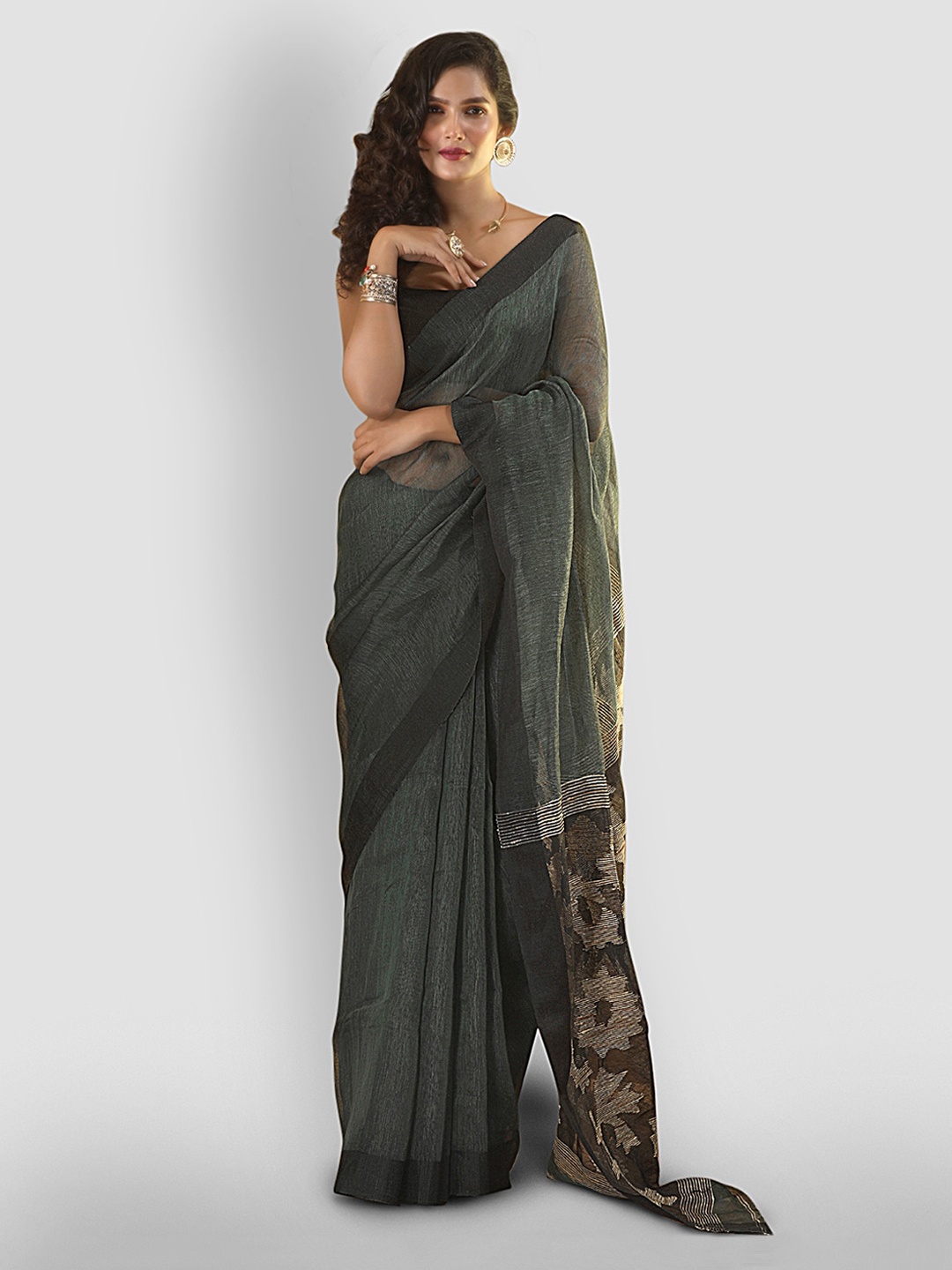 

Aryavart Floral Pure Linen Saree With Blouse Piece, Green