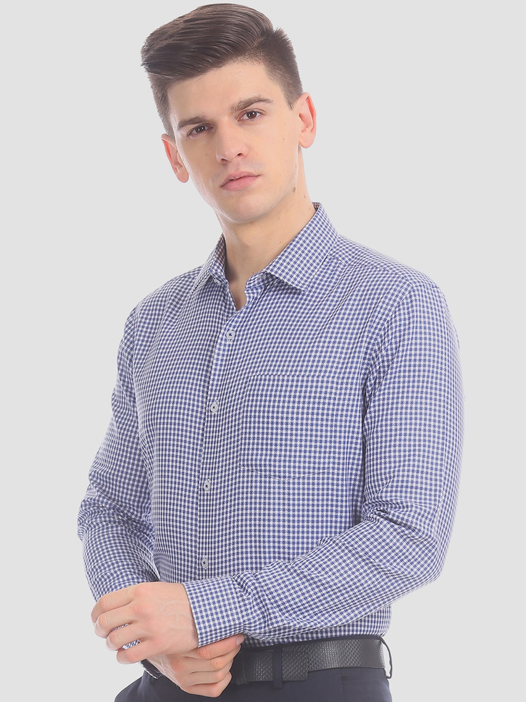 

Arrow Men Blue & White Slim Fit Checked Formal Shirt