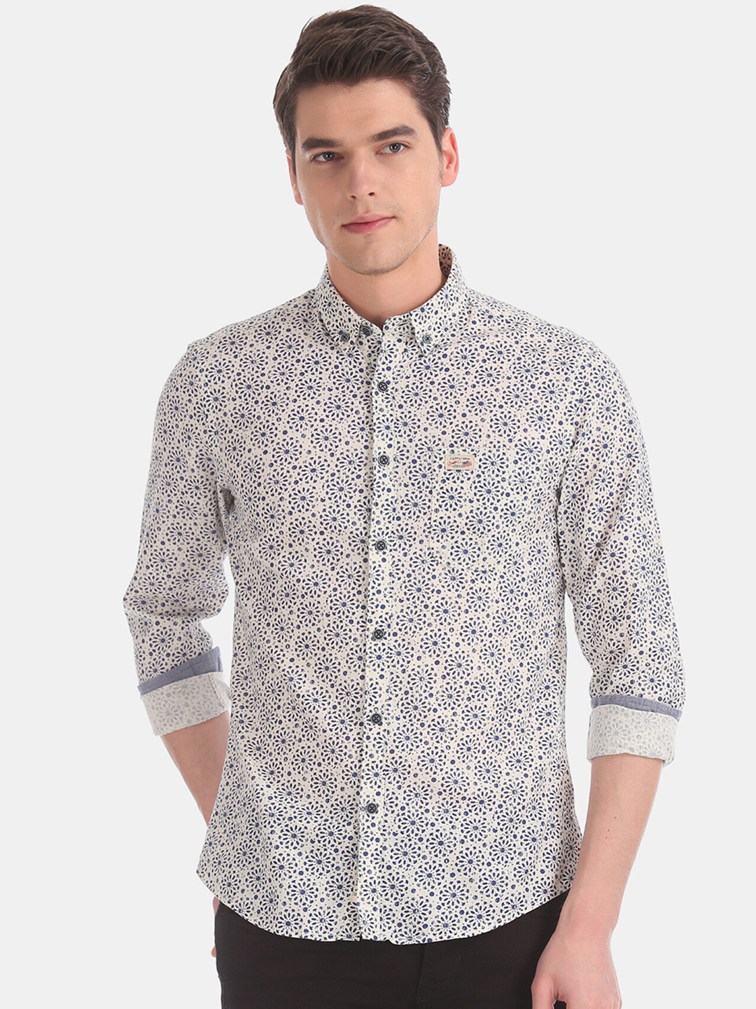

U.S. Polo Assn. Denim Co. Men Off-White & Blue Slim Fit Printed Casual Shirt