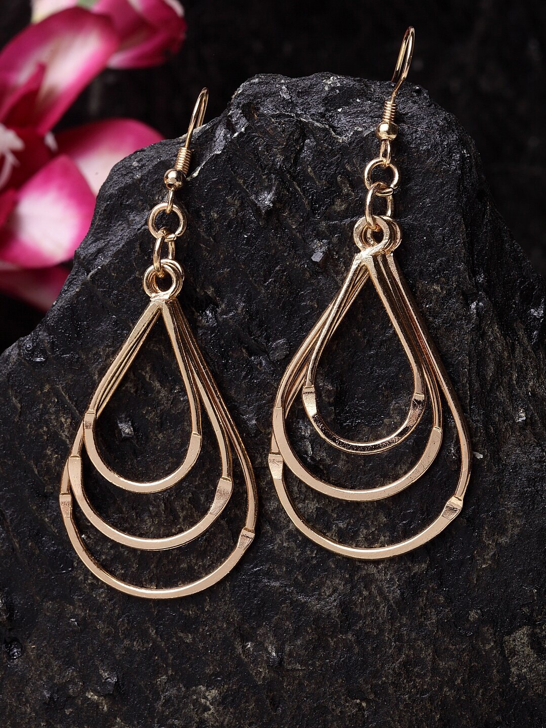 

Madame Gold Teardrop Shaped Drop Earrings