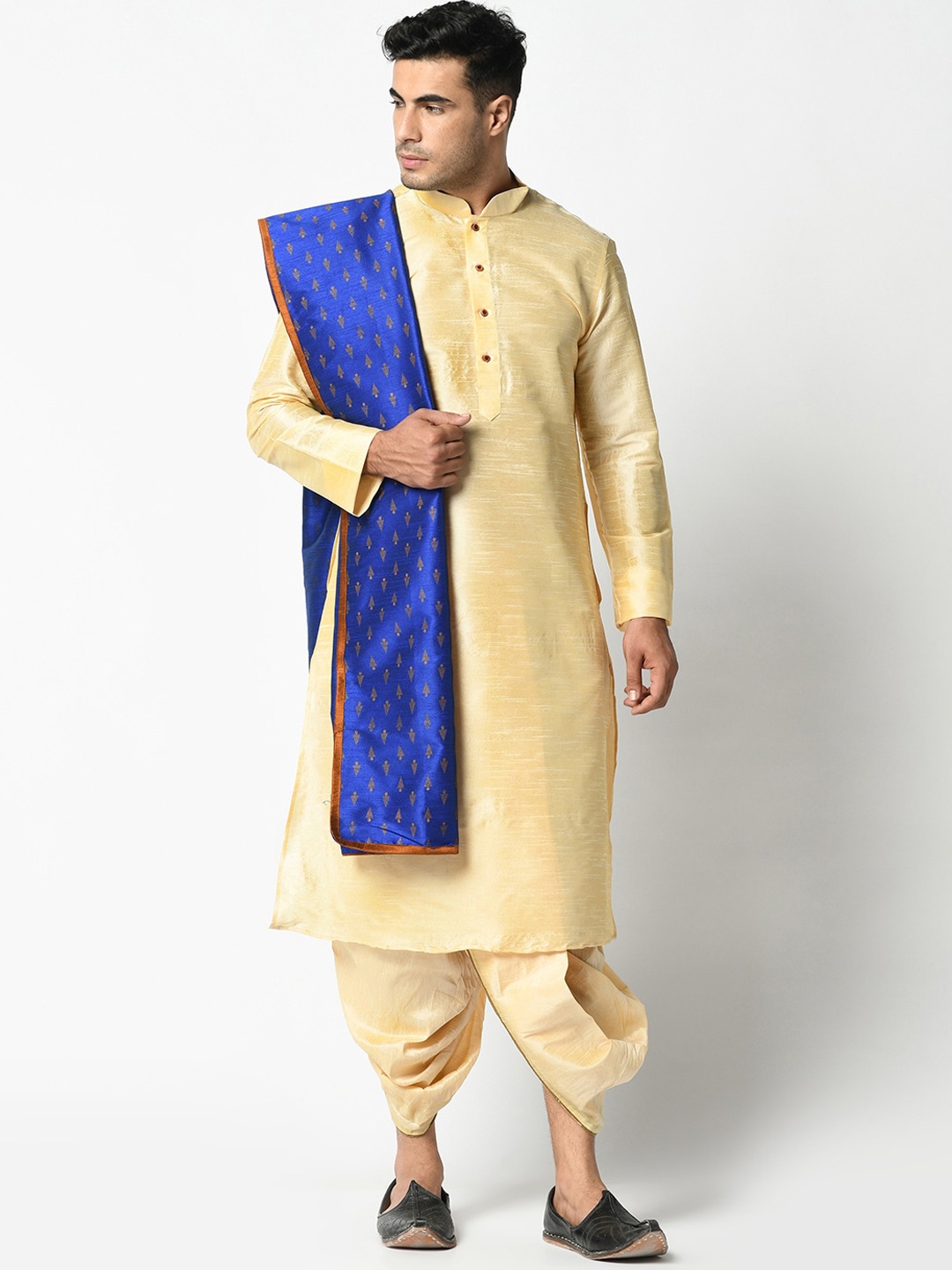 

DEYANN Men Cream-Coloured & Blue Solid Kurta with Dhoti Pants & Dupatta