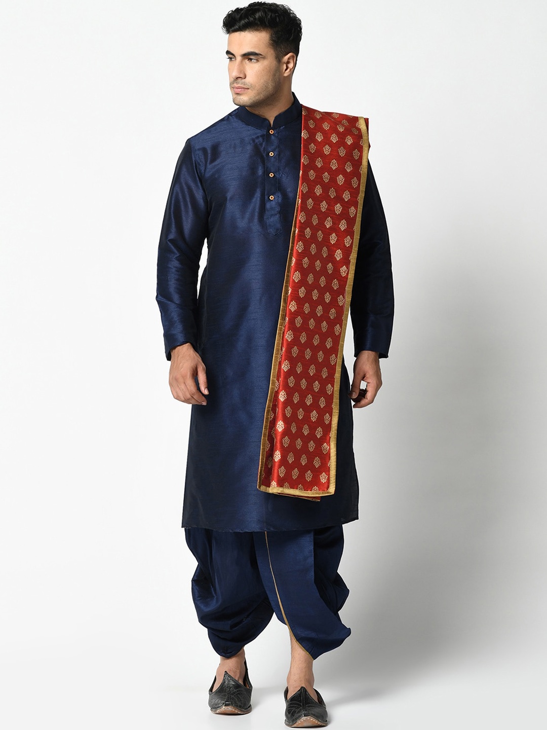 

DEYANN Men Navy Blue & Navy Blue Solid Kurta with Patiala & Dupatta