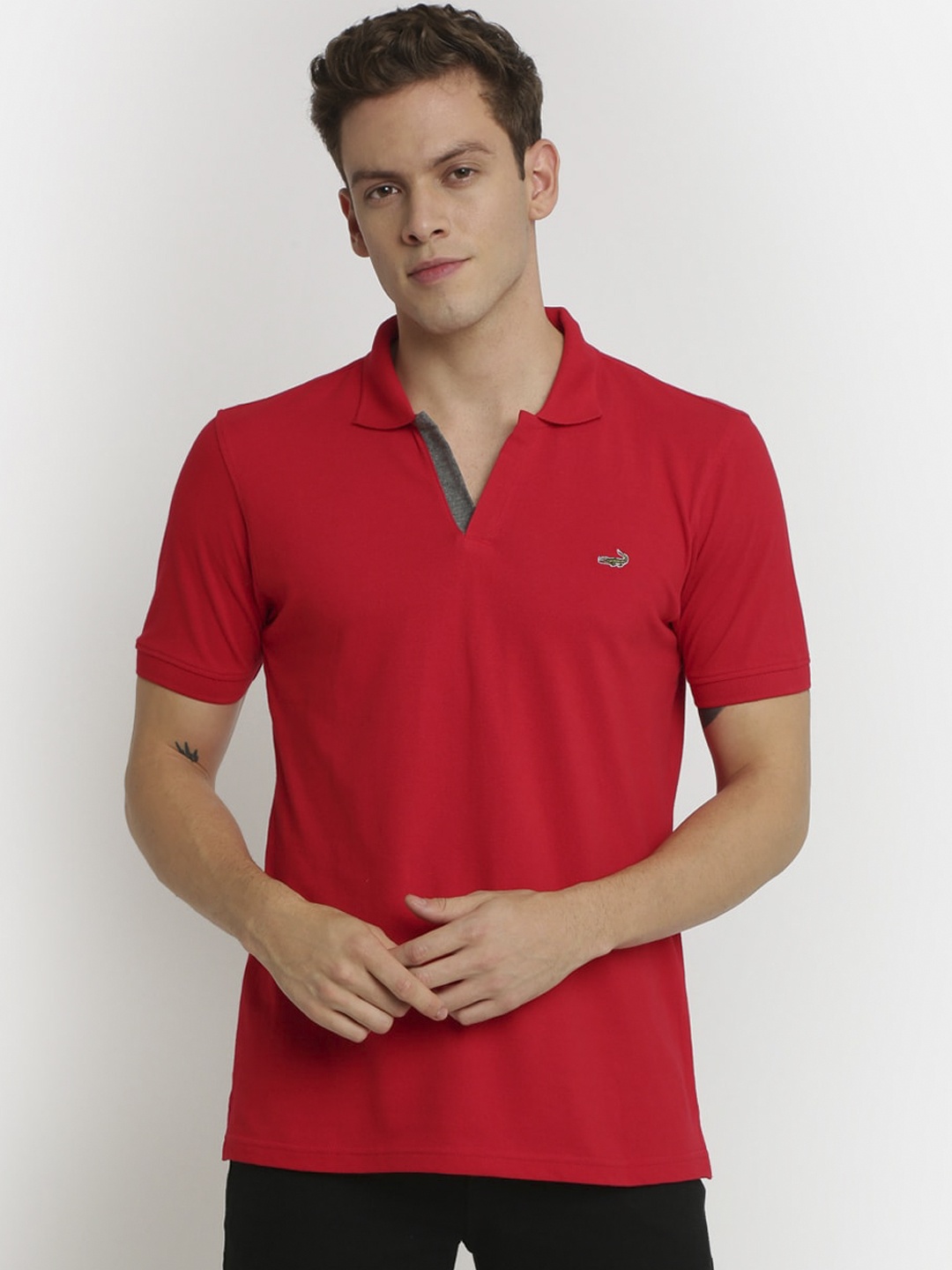 

Crocodile Men Red Solid Polo Collar Slim-Fit T-shirt