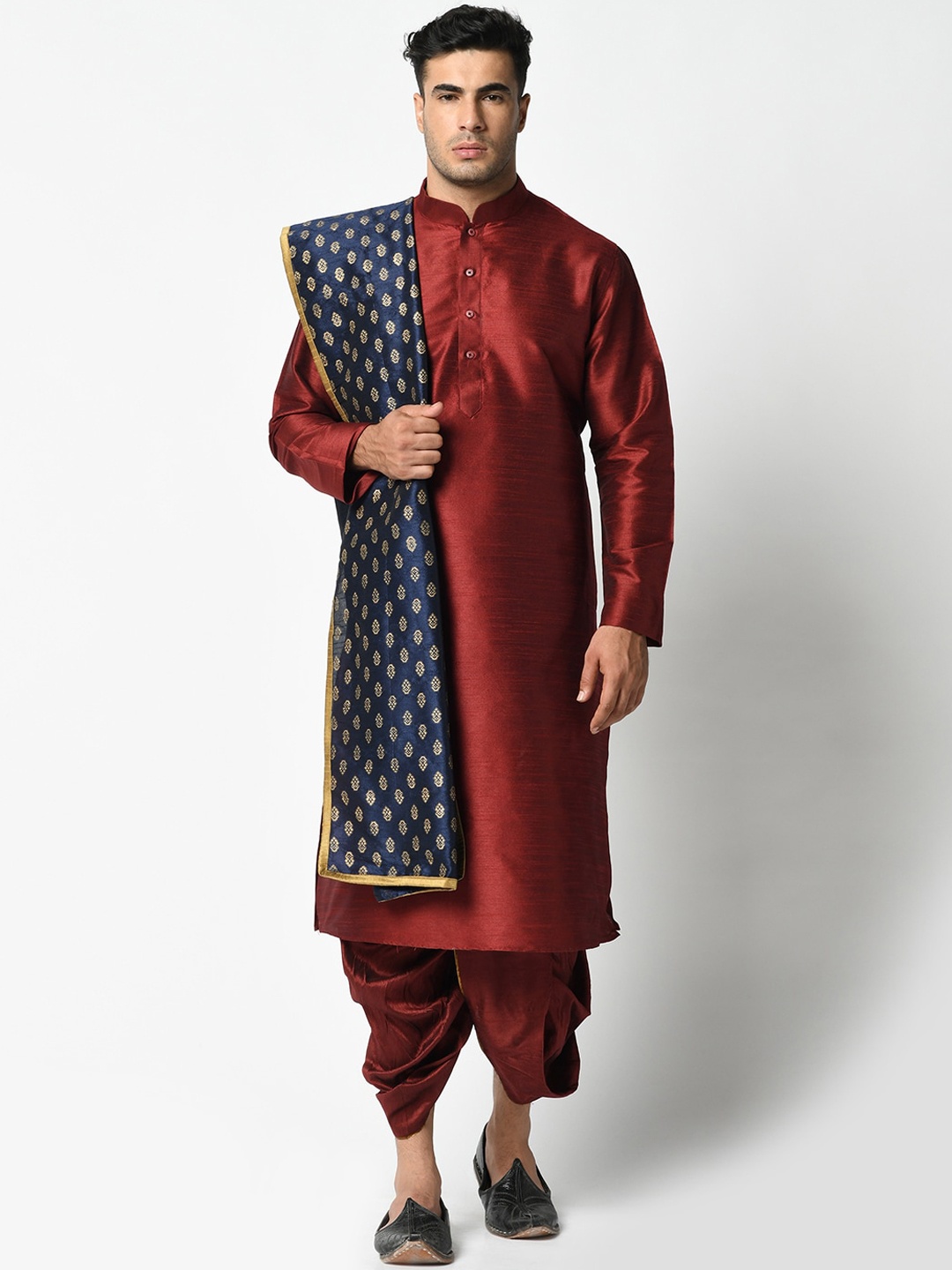 

DEYANN Men Maroon & Navy Blue Solid Kurta with Pyjamas & Dupatta