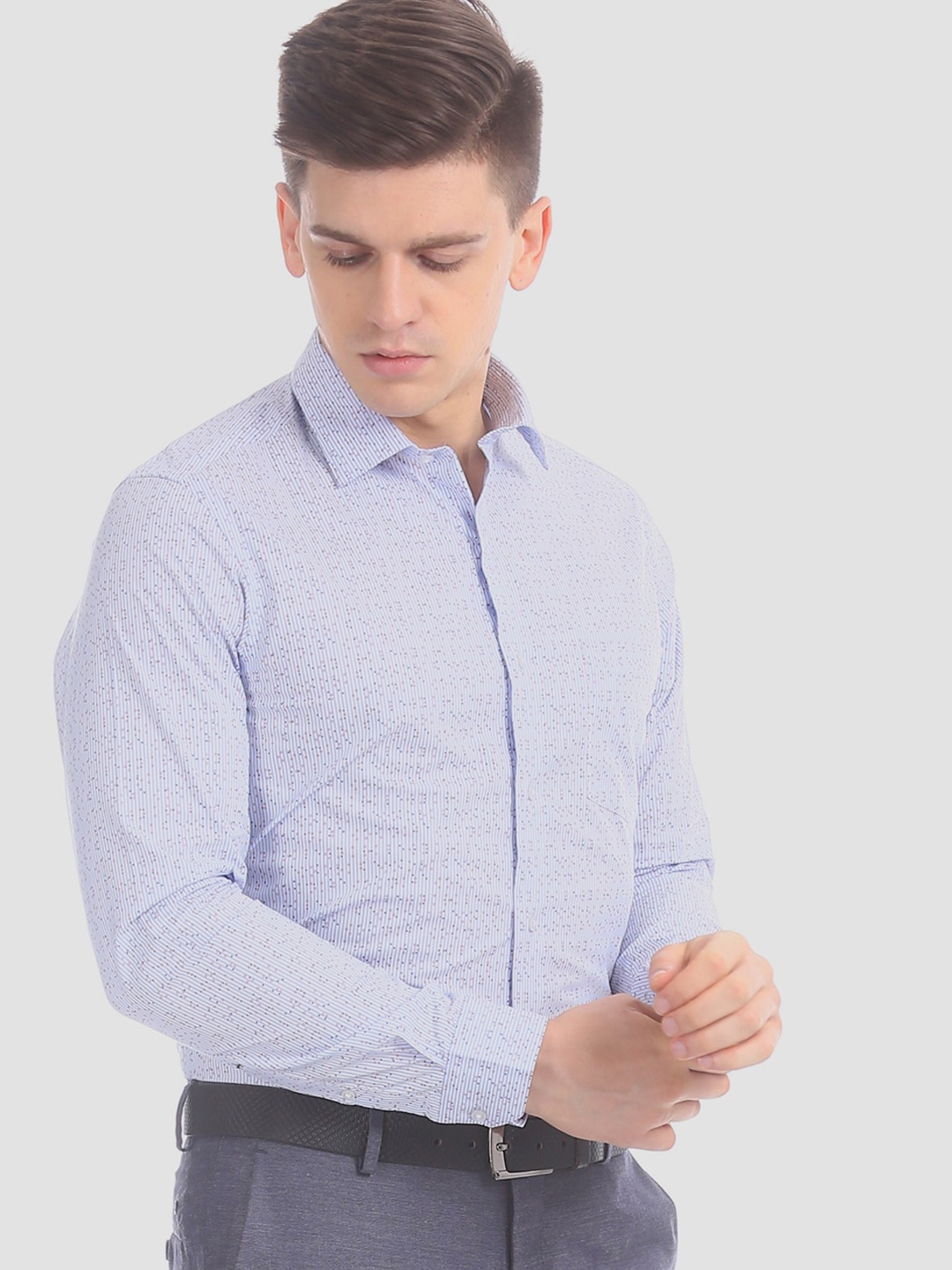 

Arrow Men Blue & Black Skinny Fit Printed Formal Shirt