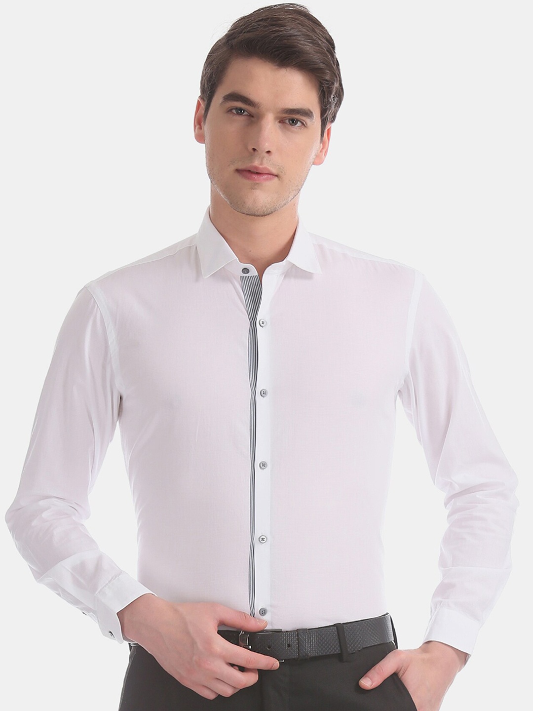 

Arrow Men White Skinny Fit Solid Formal Shirt