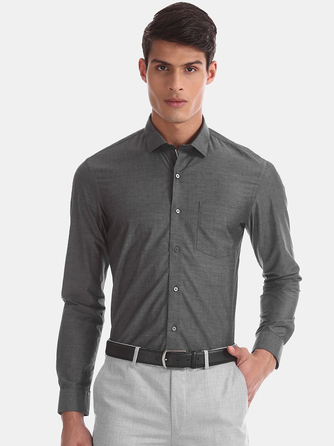 

Arrow Men Grey Slim Fit Solid Formal Shirt
