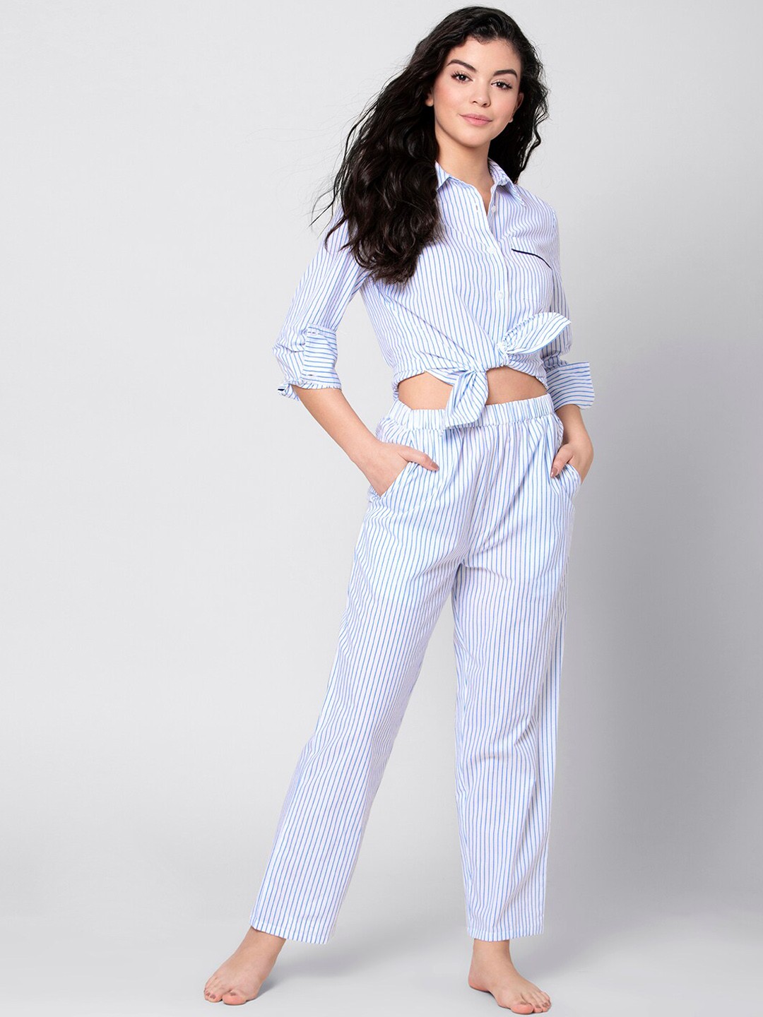 

FabAlley Women Blue & White Striped Night suit