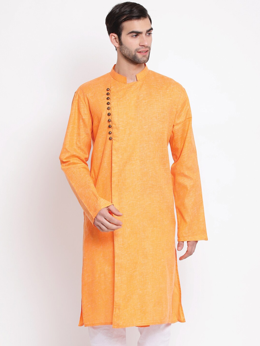 

VASTRAMAY Men Orange Solid Straight Kurta